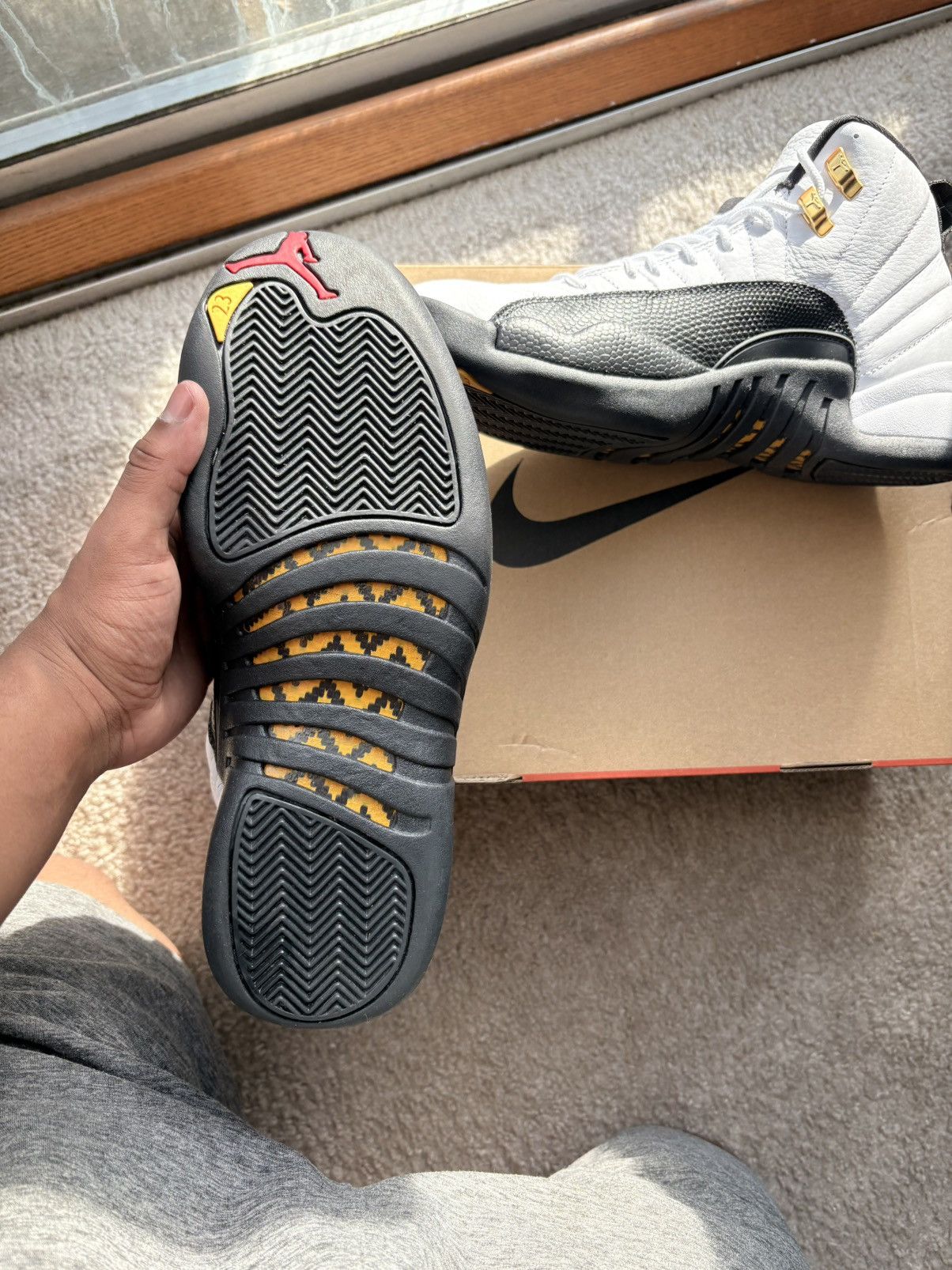 Jordan Brand Jordan 12 taxis Size US 8.5 / EU 41-42 - 3 Thumbnail
