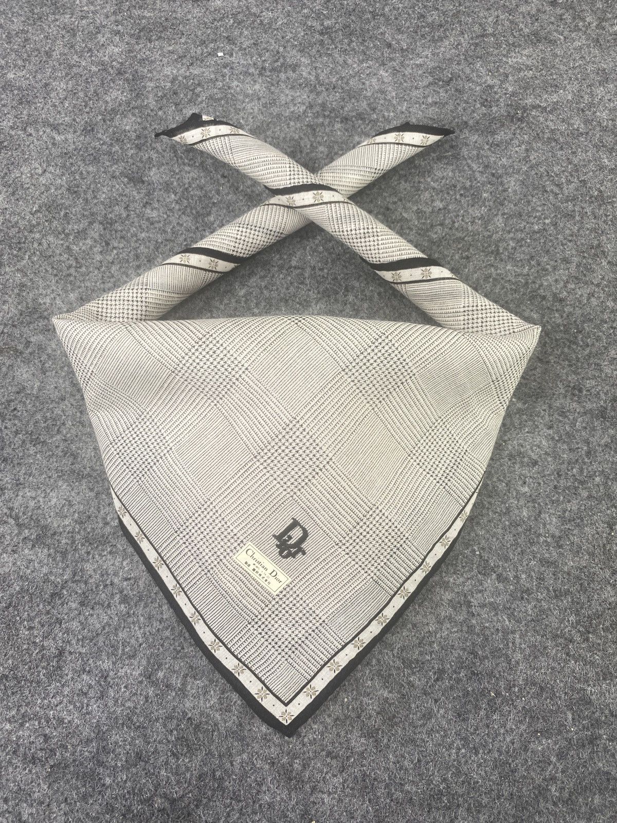 Vintage Christian Dior Handkerchief / Bandana / Neckerchief- B034 Size ONE SIZE - 2 Thumbnail