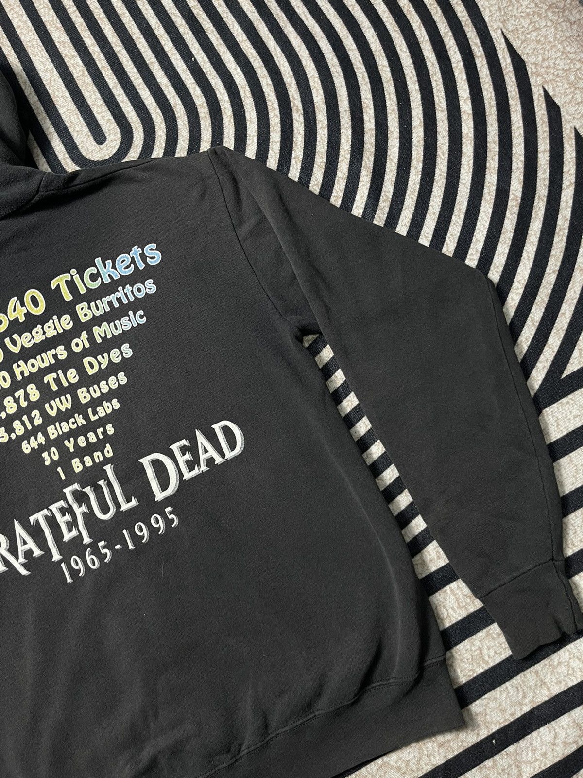Band Tees VINTAGE 1996 GRATEFUL DEAD TOUR STATS ZIPPER HOODED RARE Size US M / EU 48-50 / 2 - 12 Thumbnail