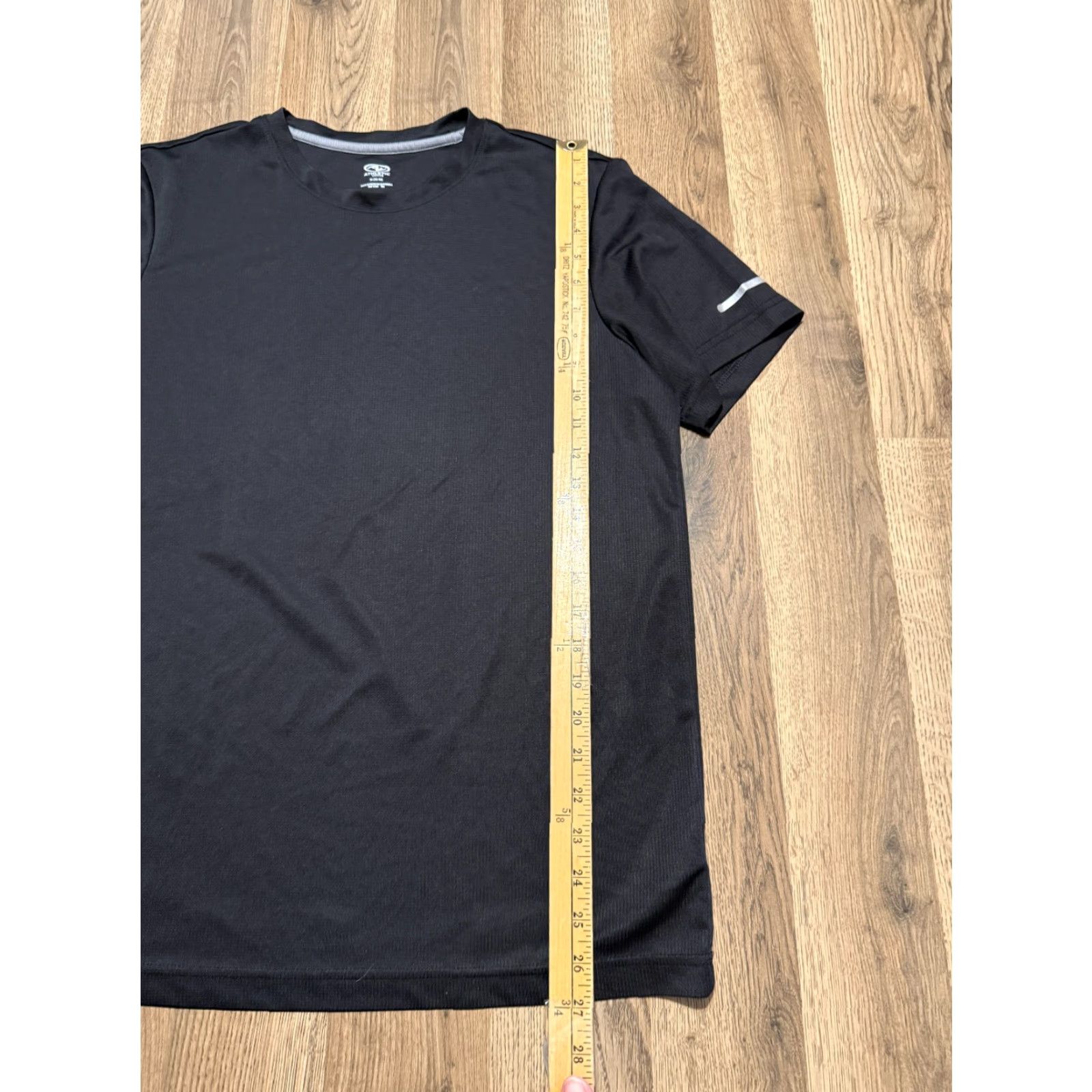 Vintage Athletic Shirt Men's Medium Black Short Sleeve Crew Neck Athletic Wear Shirt Mens M Black Athletic Short Sleeve Crewneck Sports Vintage N/A Size US M / EU 48-50 / 2 - 7 Thumbnail