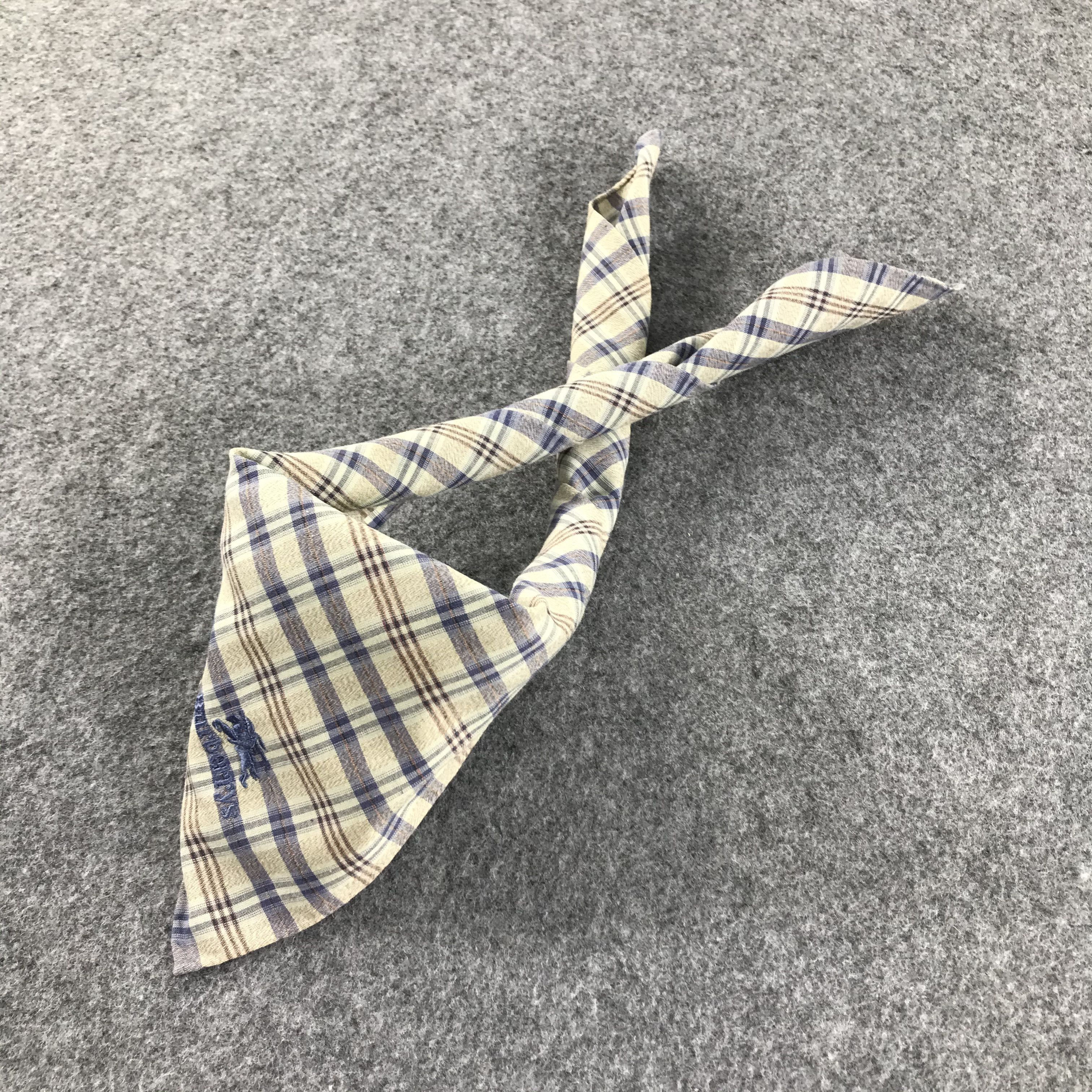 Burberry Burberrys Tartan Handkerchief Neckerchief Bandana H179 Size ONE SIZE - 3 Thumbnail