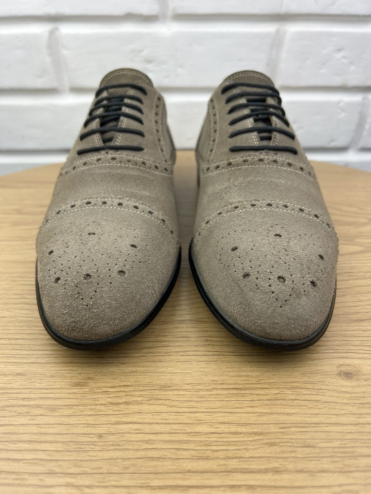 Gucci GUCCI Oxfords Suede Shoes Wingtip Lace Up Metal Logo Beige Size US 9.5 / EU 42-43 - 7 Thumbnail