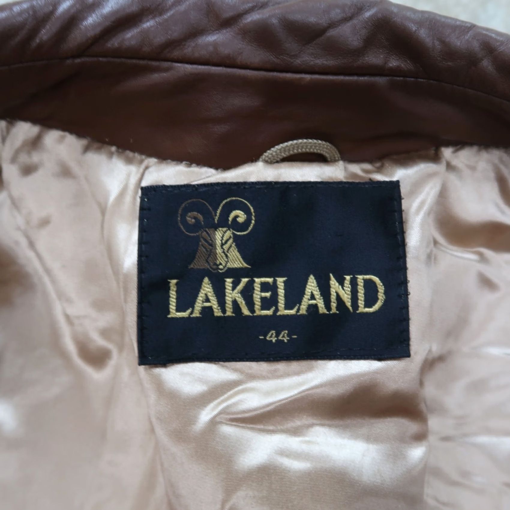 Vintage VINTAGE Lakeland Leather Coat Jacket Men 44 Lined 4 Button Overcoat Brown Nylon Lining Solid Mid-Length 90s Classic Mens Size US S / EU 44-46 / 1 - 5 Thumbnail