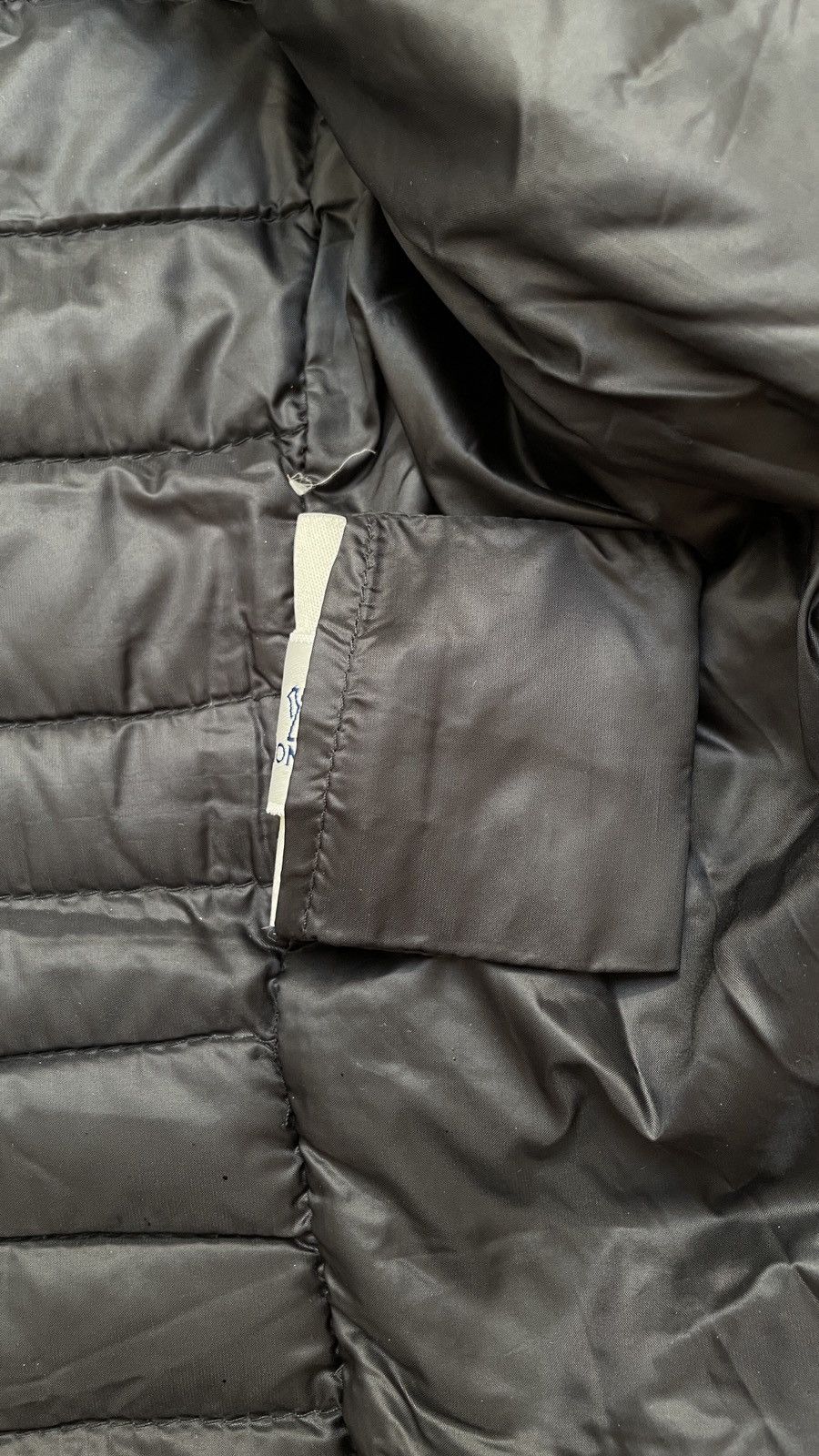 Moncler MONCLER LADIS GIOBBOTTO DOWN JACET Size M / US 6-8 / IT 42-44 - 17 Thumbnail