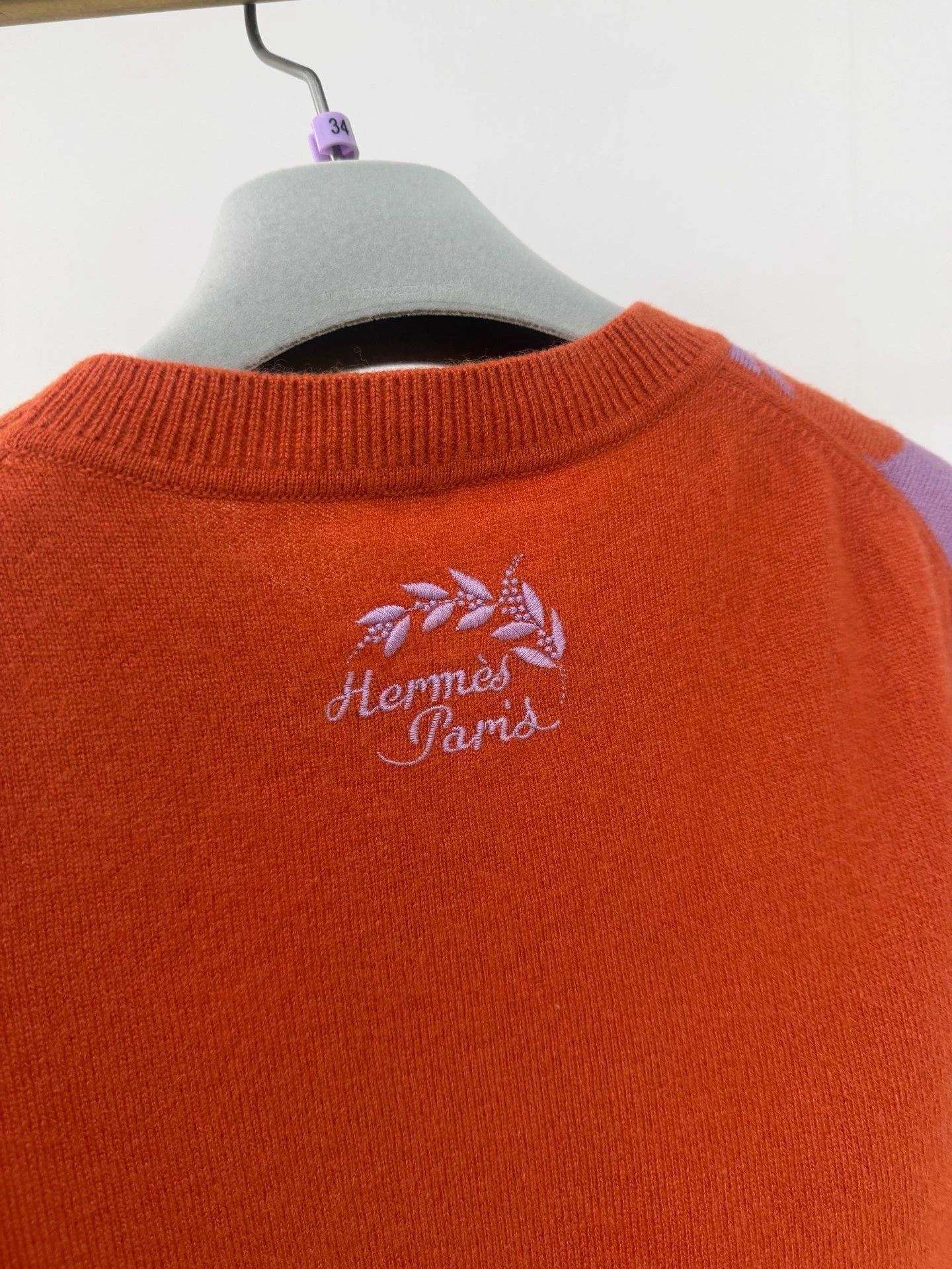 Hermes Hermes 100% Cashmere Pig Nose Sweater Orange 38 Size S / US 4 / IT 40 - 6 Thumbnail