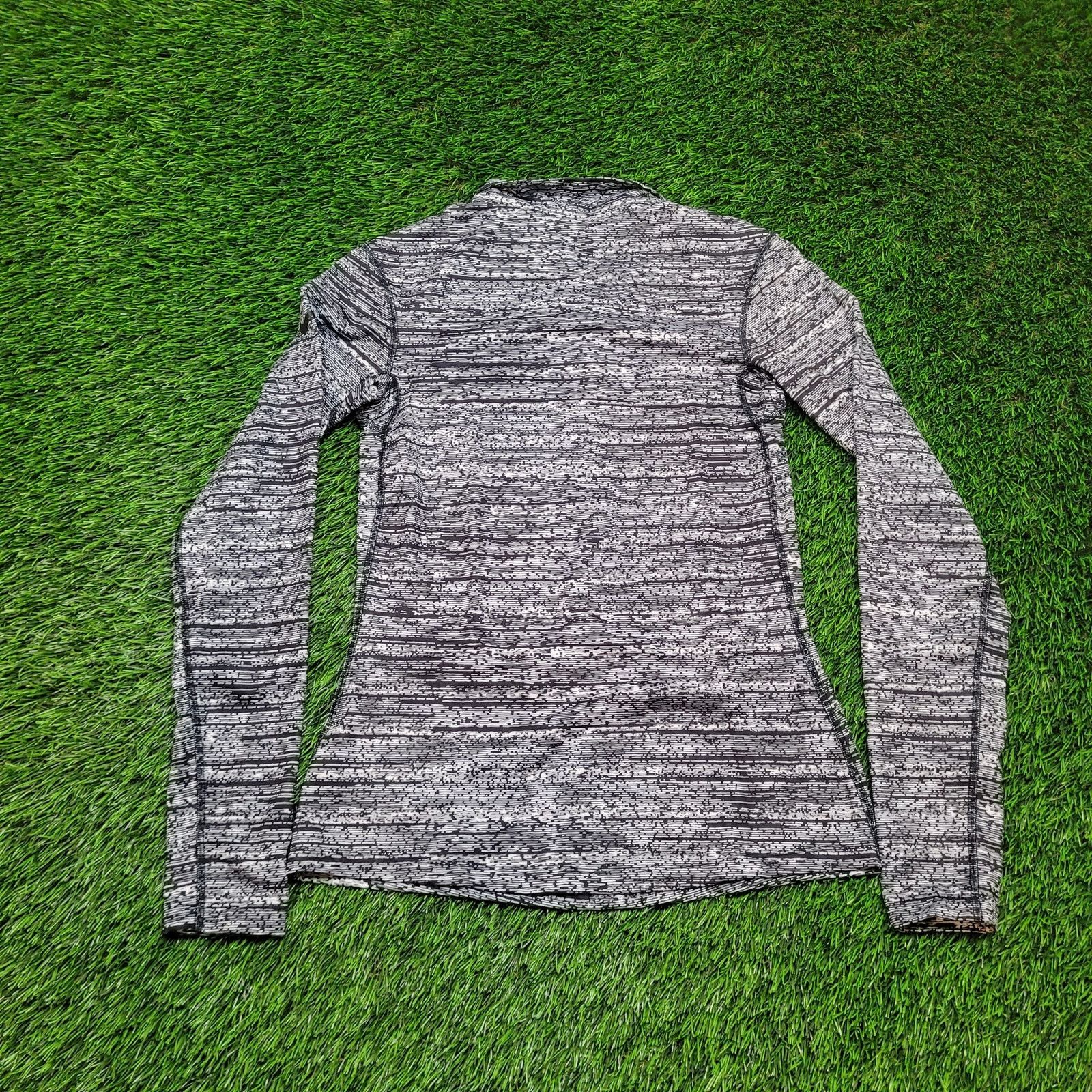 Nike Nike Pro Dri-FIT Womens S 1/2 Zip Top Static Print Pullover Size M / US 6-8 / IT 42-44 - 4 Thumbnail
