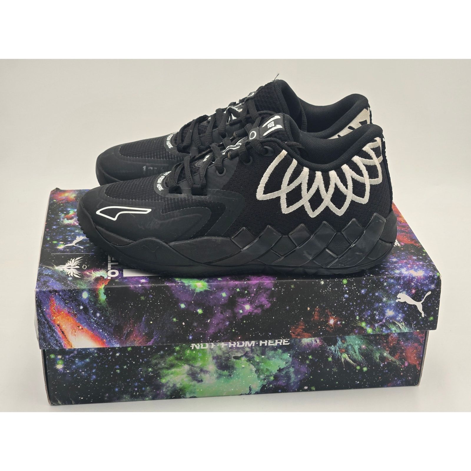 Puma Puma MB.01 Lo LaMelo Ball Black Silver Size 5.5 w/ Box Size US 5.5 / EU 38 - 1 Thumbnail
