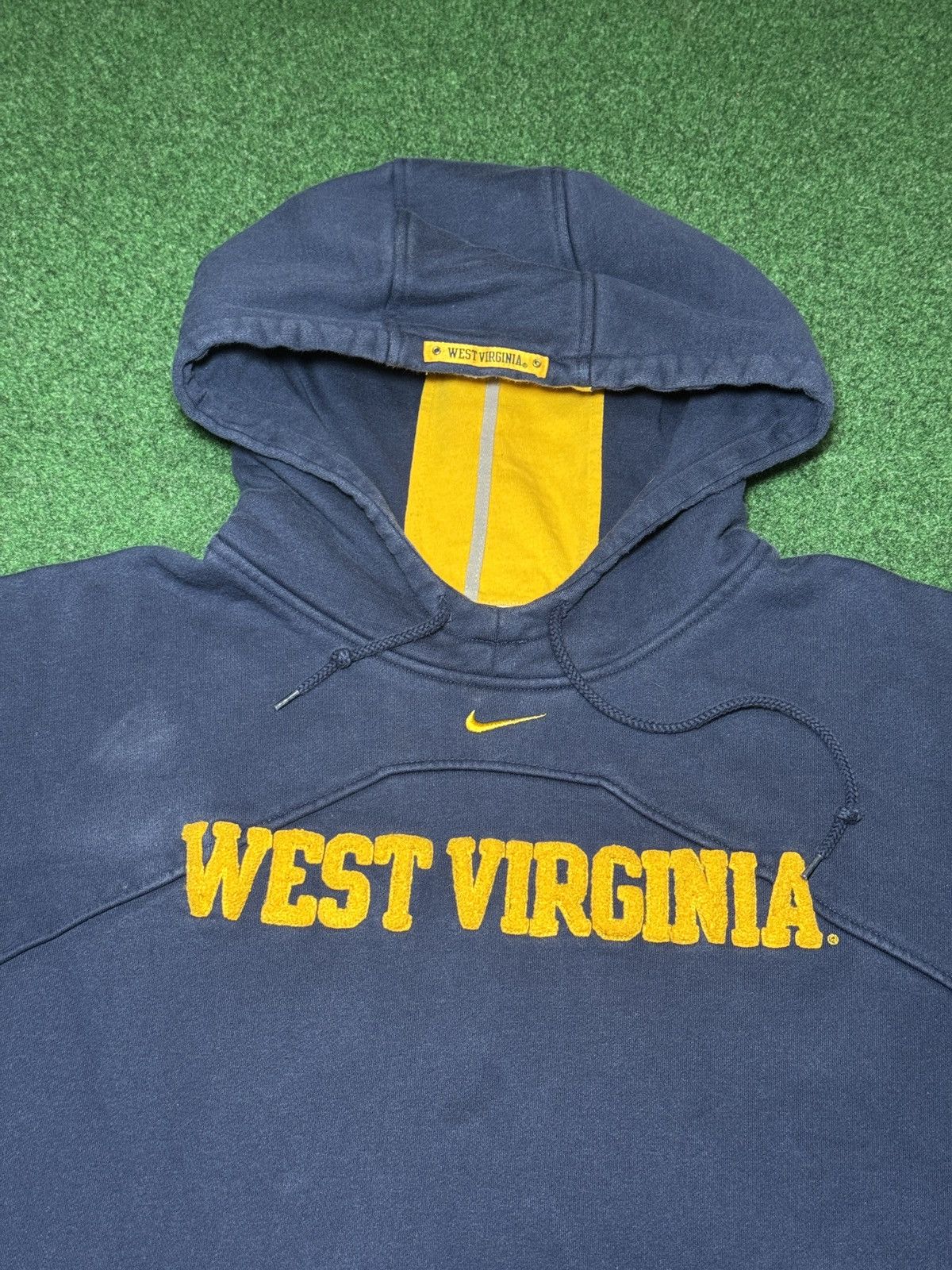Other Vintage Nike Center Check West Virginia WVU 2XL Y2K Hoodie Size US XXL / EU 58 / 5 - 2 Thumbnail