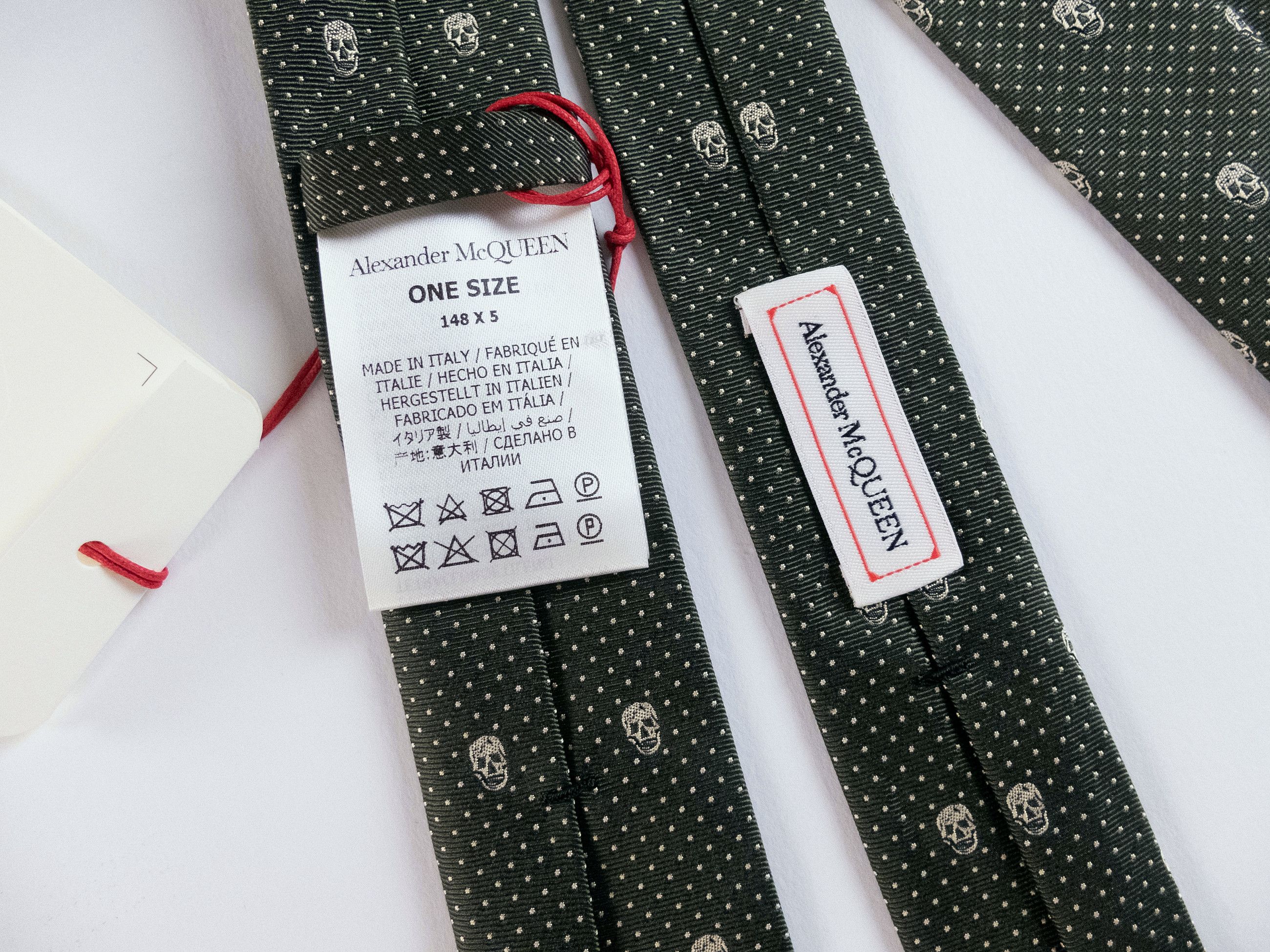 Alexander McQueen ALEXANDER MCQUEEN green skulls & polka dots skinny silk tie Size ONE SIZE - 5 Thumbnail