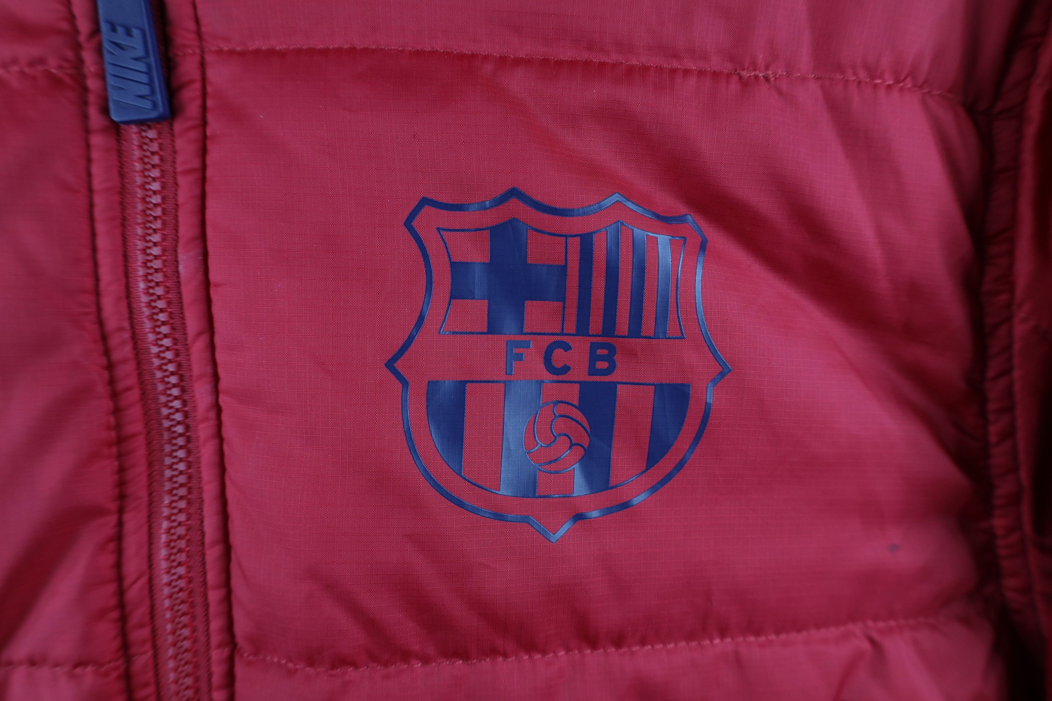 Nike × Vintage Vintage Nike Swoosh Reversible FC Barcelona Soccer Jacket Size US S / EU 44-46 / 1 - 4 Thumbnail