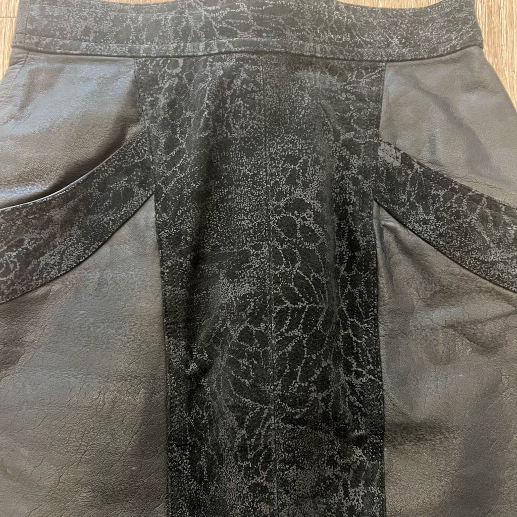 Vintage Winlit Vintage Black Leather & Suede High Waist Pencil Skirt Size 28" / US 6 / IT 42 - 3 Thumbnail