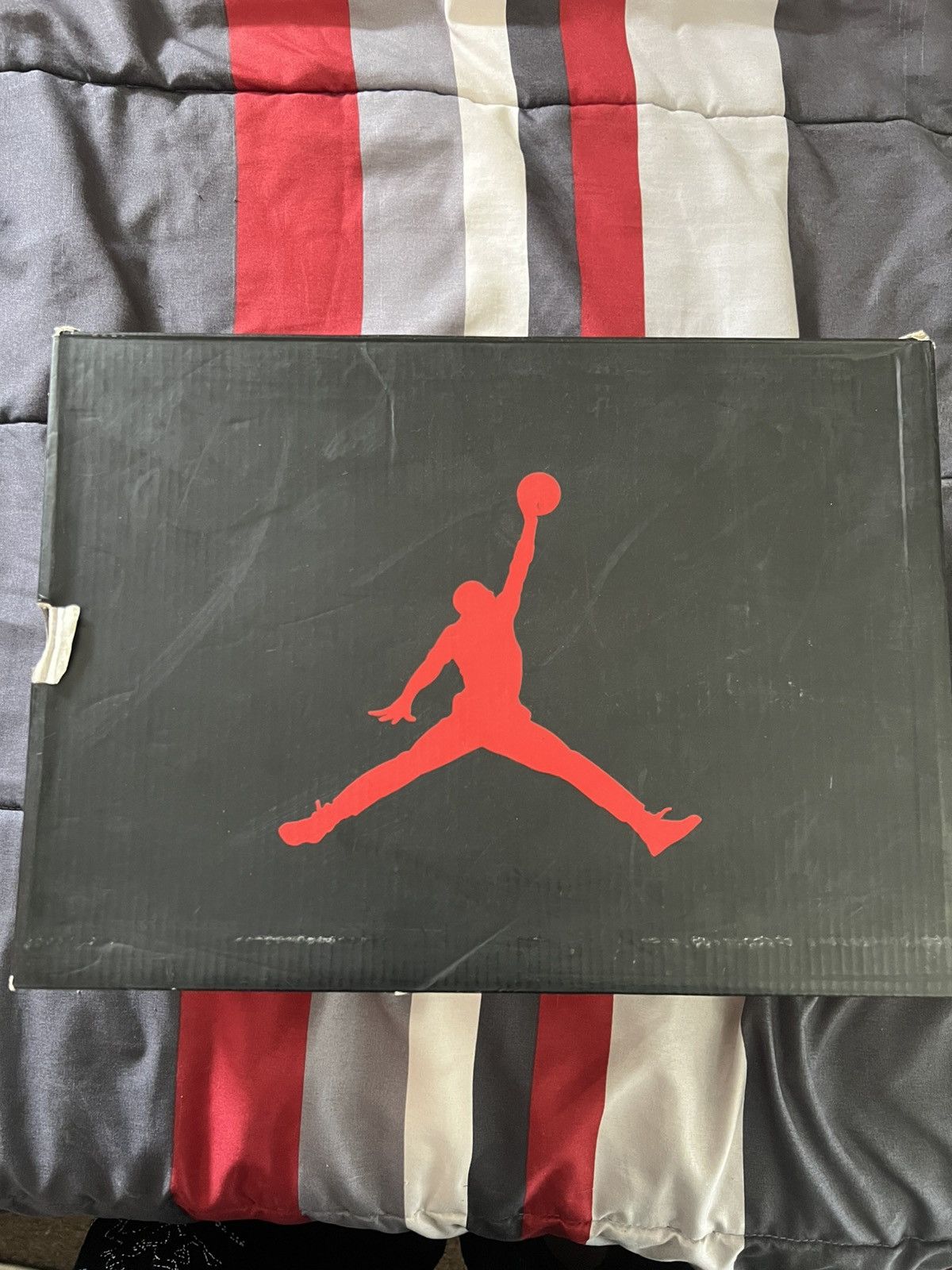 Jordan Brand Air Jordan Retro 5 (Fire Red) Size US 9 / EU 42 - 11 Thumbnail