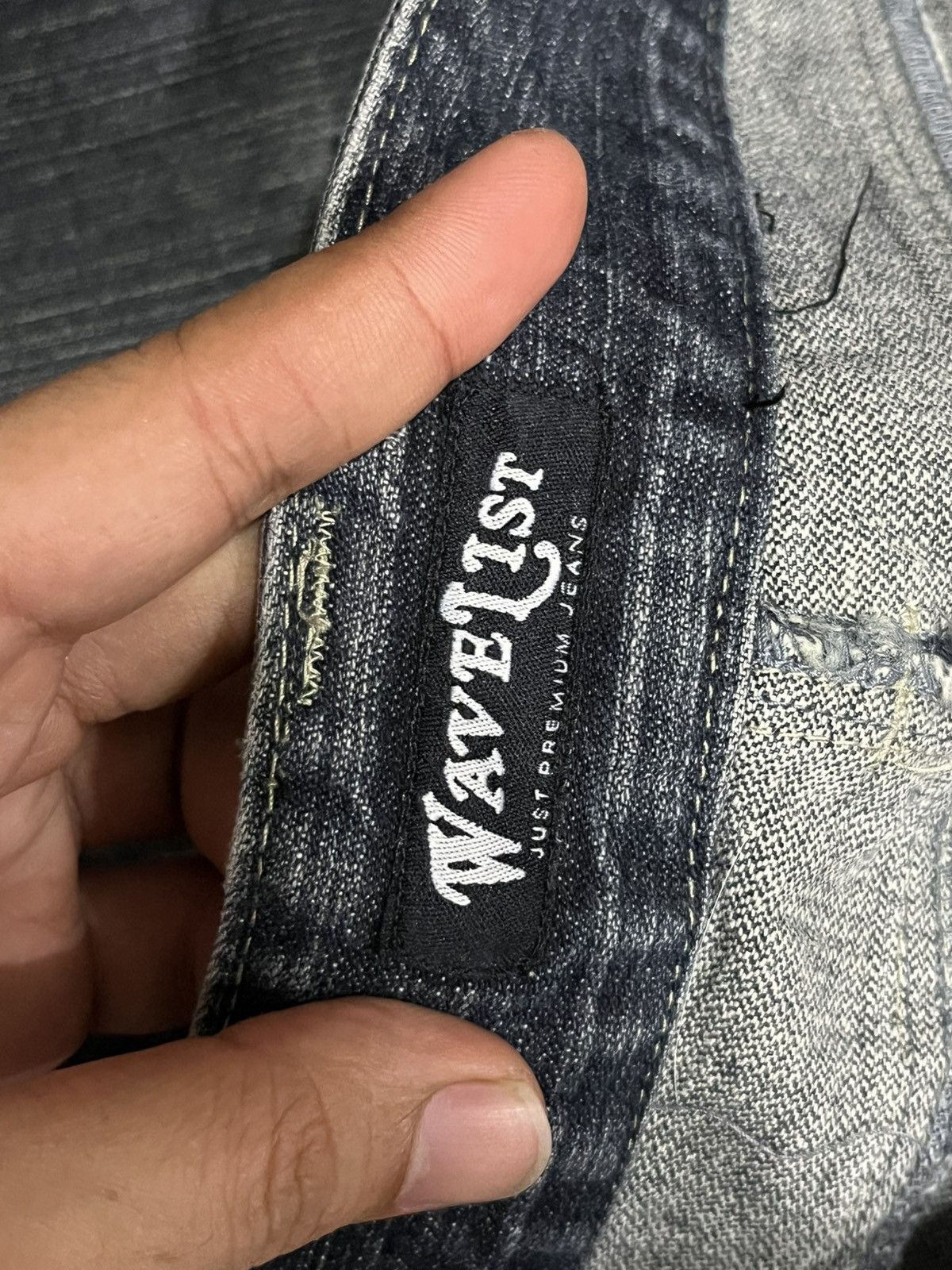 Japanese Brand Japanese Brand Wavelist Dark Washed Distressed Studded Jeans Size US 32 / EU 48 - 15 Thumbnail