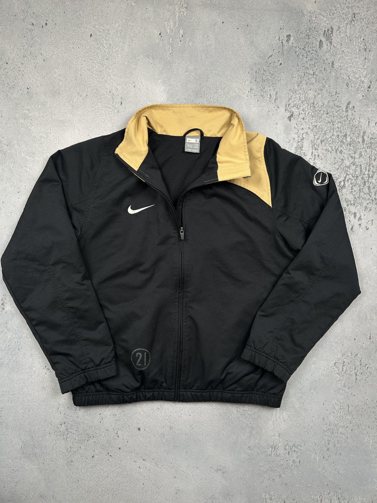 Nike Vintage Nike Black Gold Track Jacket TwoTone Swoosh Logo 00s Size US S / EU 44-46 / 1 - 1 Thumbnail