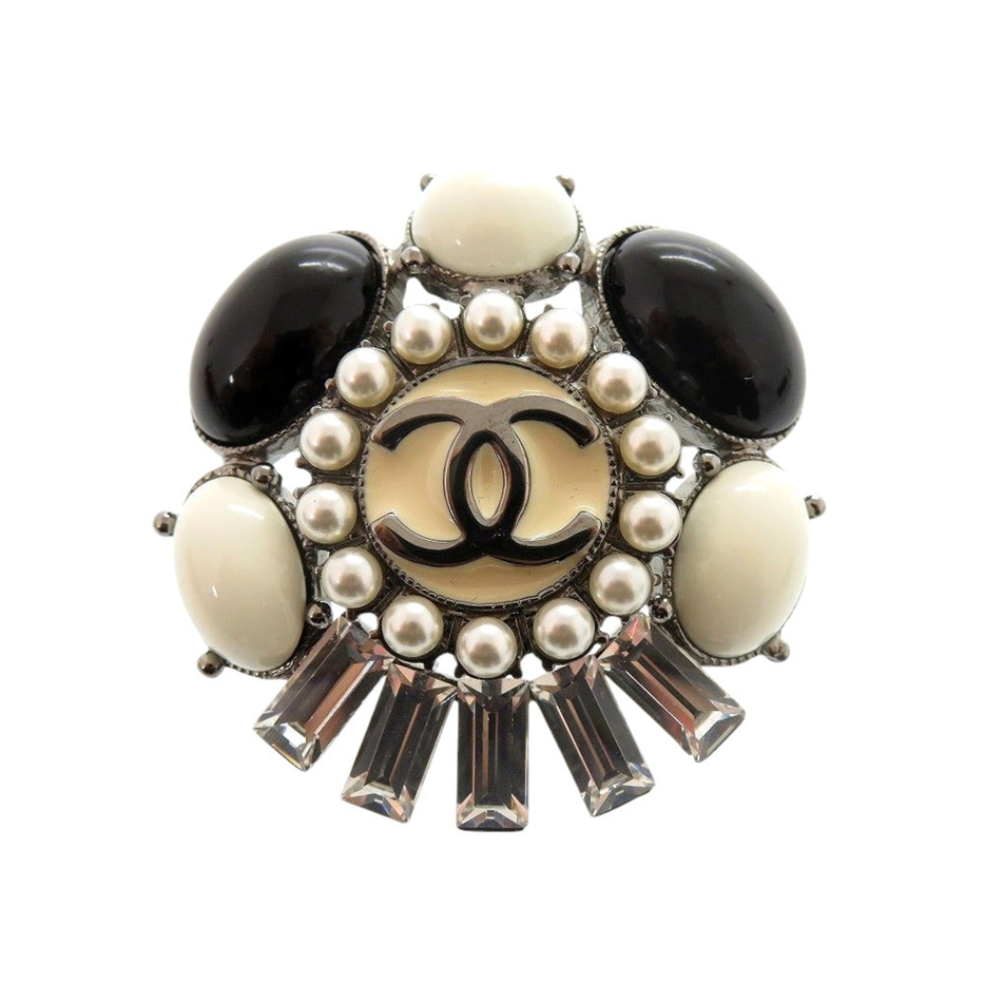 Chanel Excellent condition Chanel Coco Mark brooch, metal, faux pearl, rhinestones, black and white, 0443CHANEL Size ONE SIZE - 1 Thumbnail