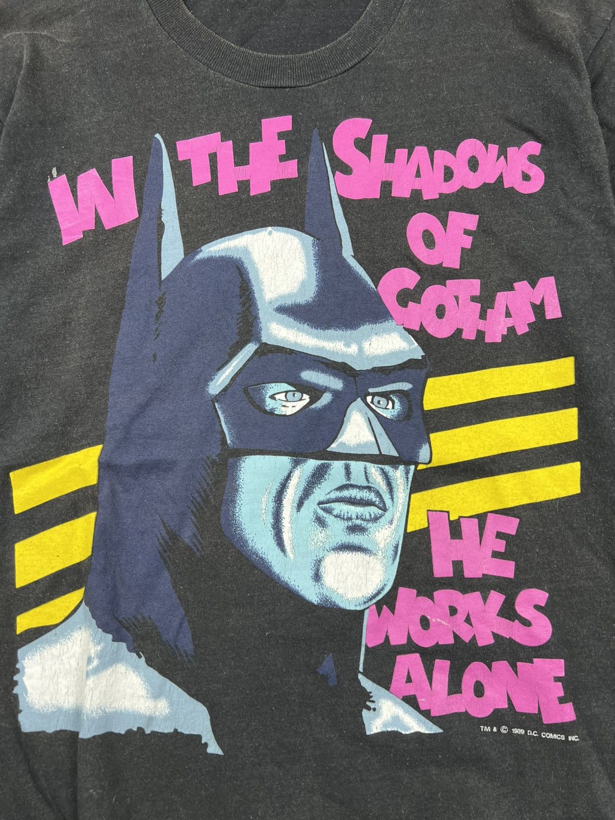 Vintage Vintage Batman 1989 Faded Distressed Gotham Y2K Tee Shirt Size US M / EU 48-50 / 2 - 4 Thumbnail