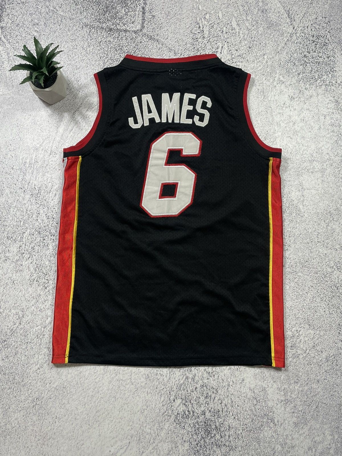 NBA × Starter × Vintage Vintage NBA Lebron James 6 Miami Heat Starter Jersey Size US S / EU 44-46 / 1 - 7 Thumbnail