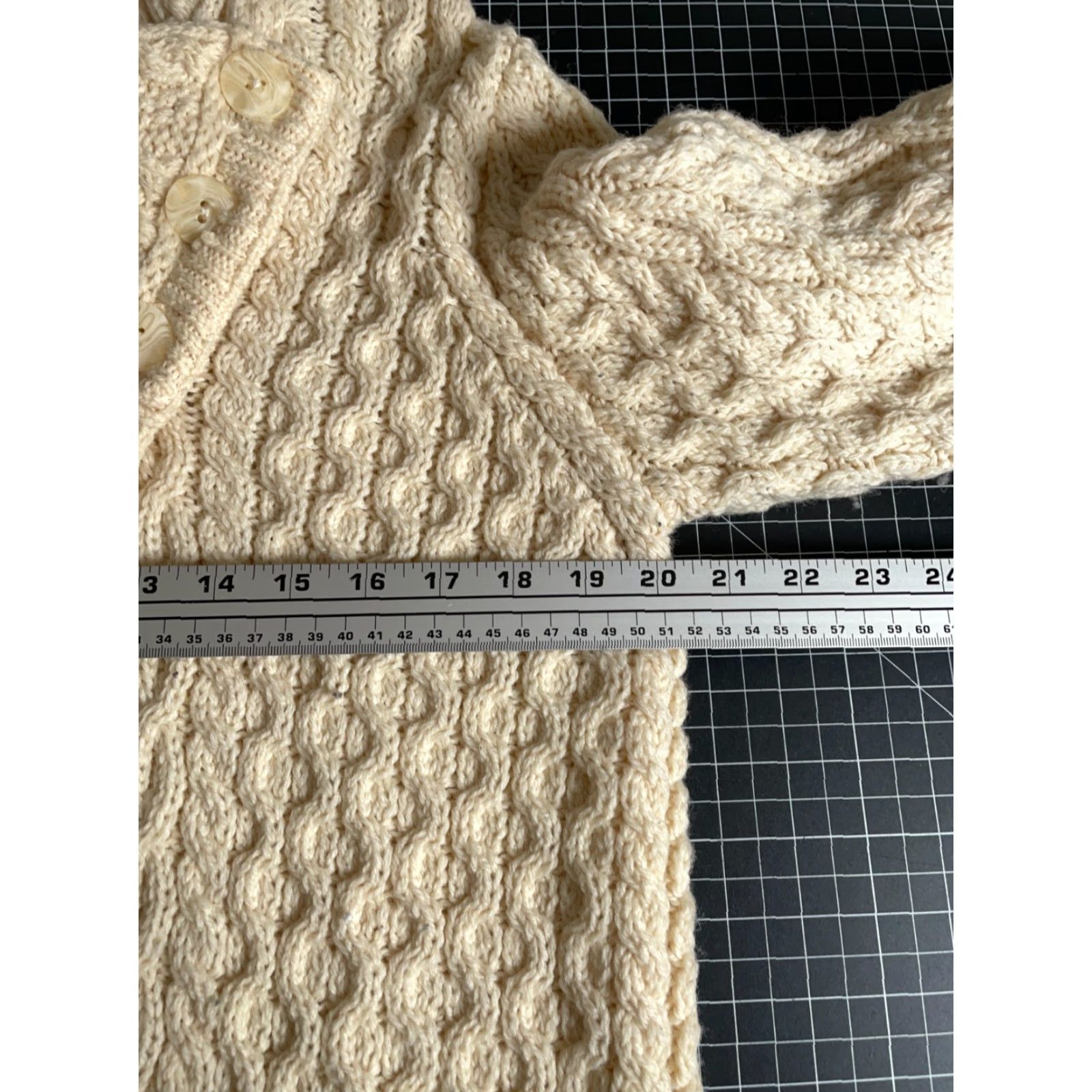 Vintage VINTAGE Aran Mor Cardigan Sweater Women's Large Ivory Natural Wool Heavyweight 90s Ireland Size L / US 10 / IT 46 - 5 Thumbnail