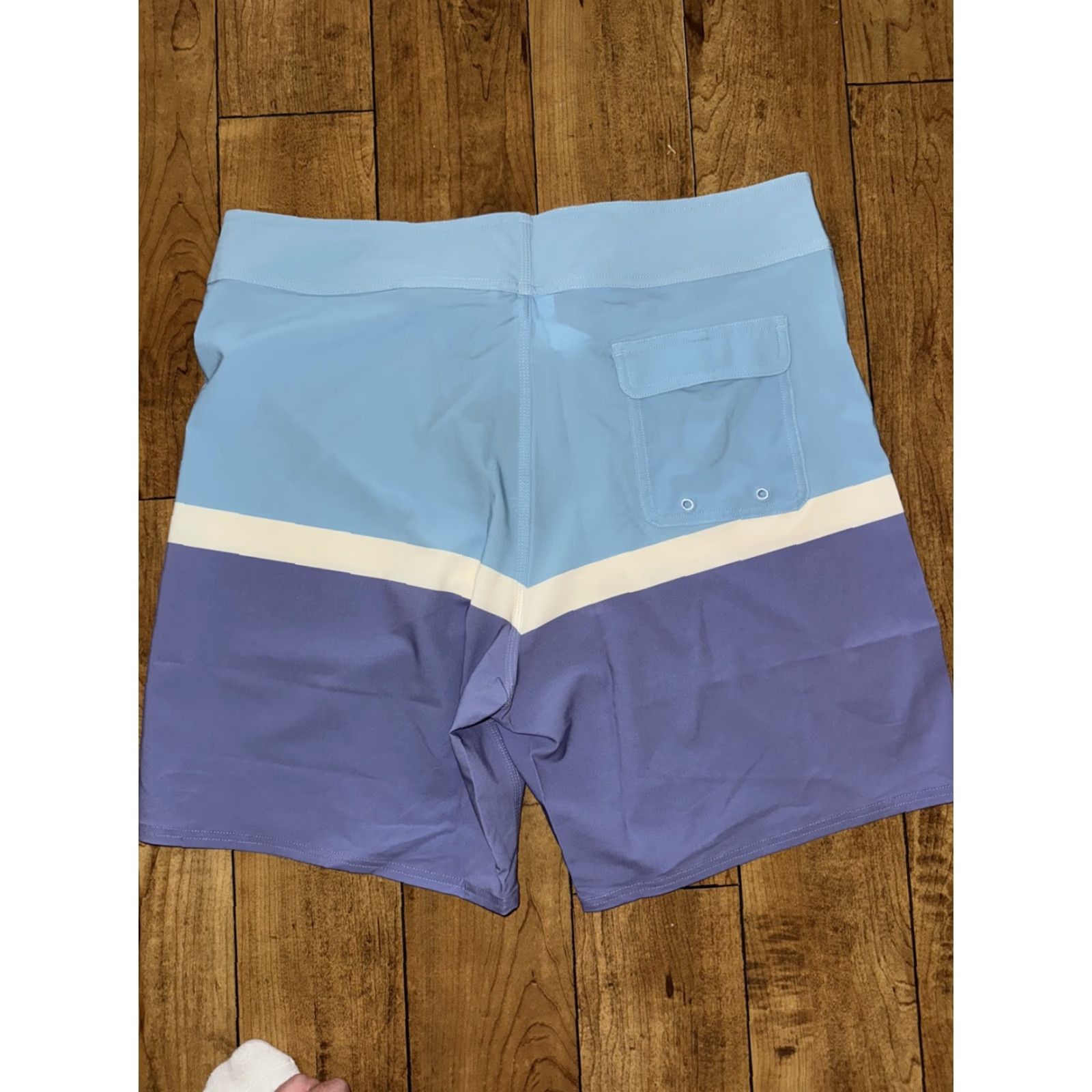 Oakley Oakley Swim Trunks BNWT Size 34 Performance Fit Blue/Lavender Size US 34 / EU 50 - 5 Thumbnail