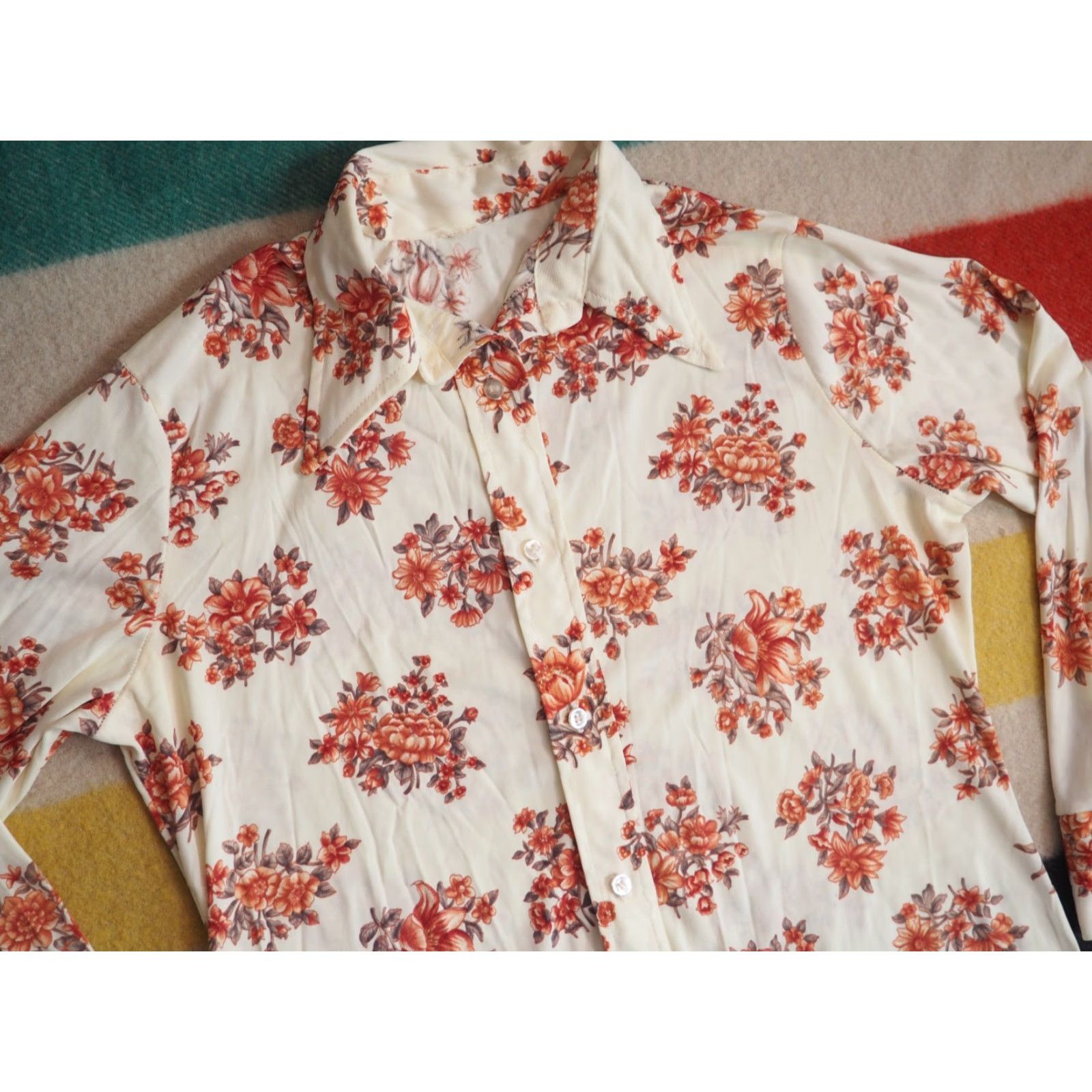Vintage VINTAGE 1970s Ivory Flower Boho Disco Shirt Women's M User: VINTAGE 1970s Ivory Flower Boho Disco Shirt Women's M Size M / US 6-8 / IT 42-44 - 2 Thumbnail