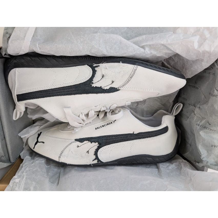 Balenciaga × Puma o1rshd1 Q:2 / Speedcat Destroyed Low Top Sneaker in White Size US 11 / EU 44 - 19 Thumbnail