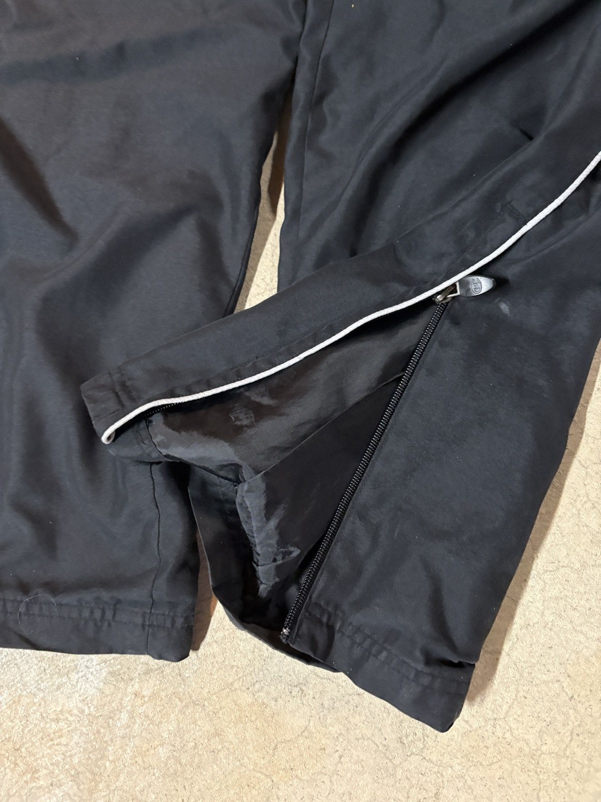 Champion Vintage 90s Champion Baggy Track Pants Black Gray Size Large Size US 34 / EU 50 - 3 Thumbnail