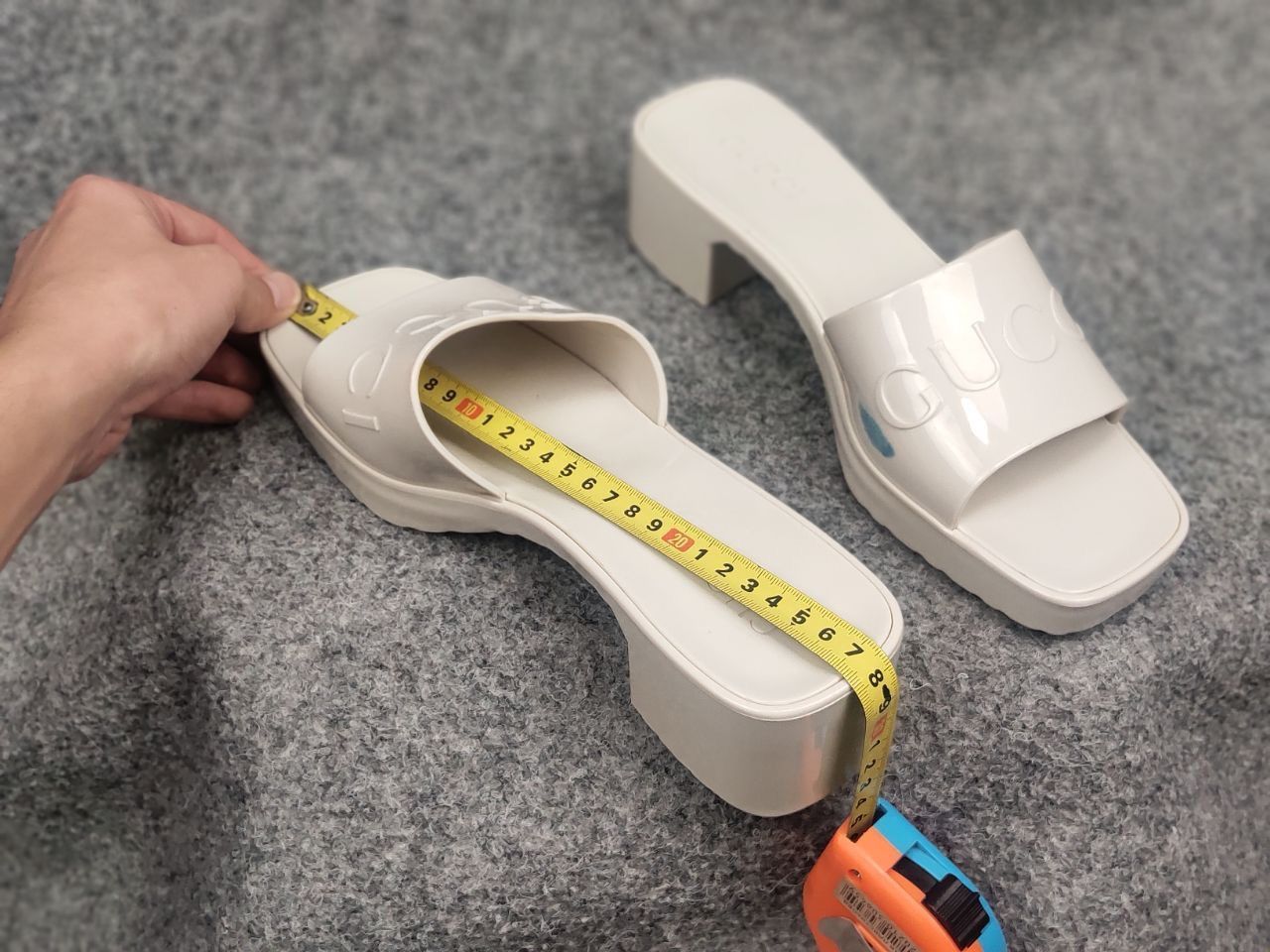 Gucci Gucci Rubber Logo Platform Slide Sandal Mystic White Mules Size US 11 / IT 41 - 20 Thumbnail