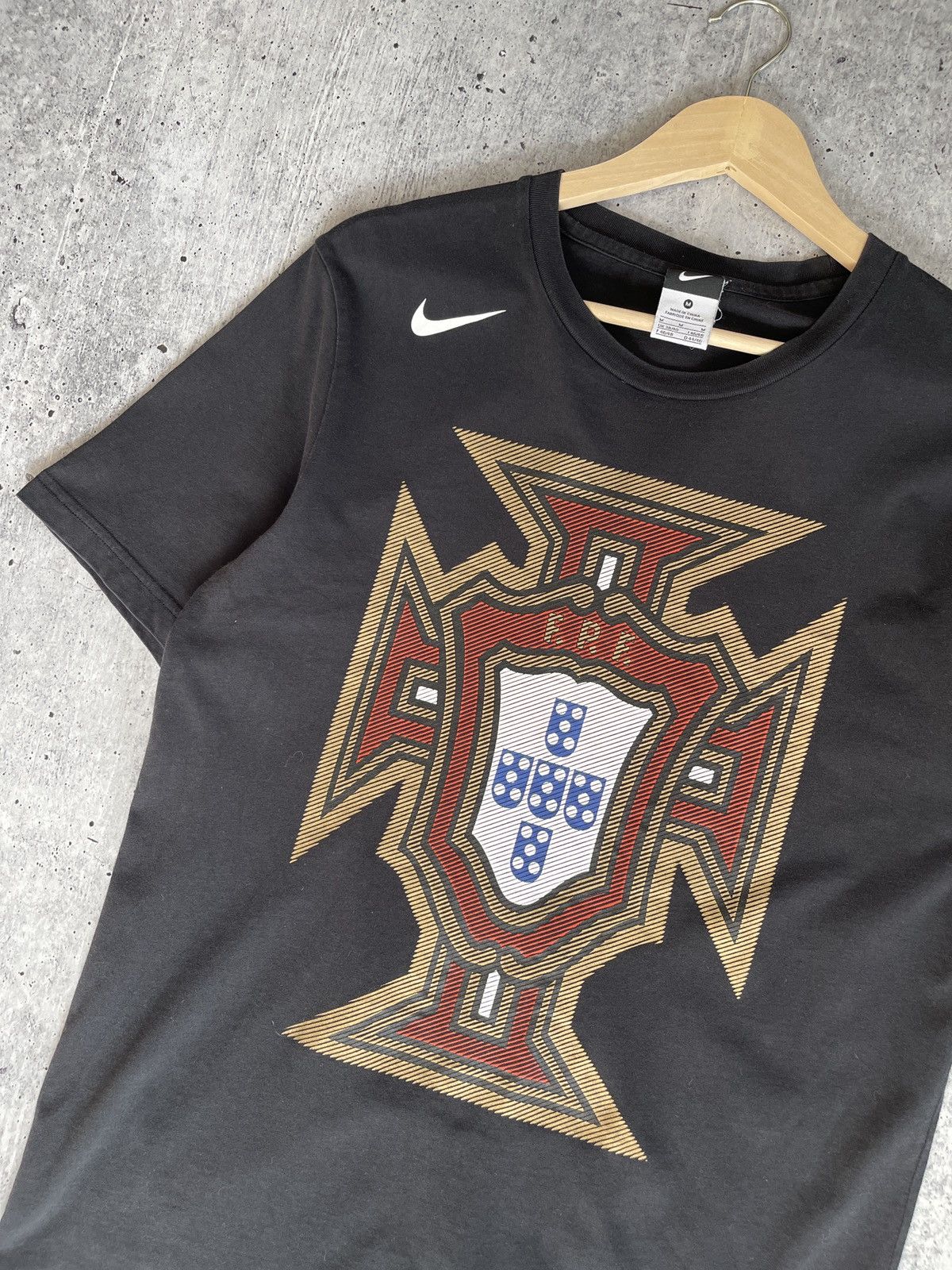 Nike × Vintage Vintage Nike Sports T-Shirt M – Portugal Logo Print Black Size US M / EU 48-50 / 2 - 4 Thumbnail