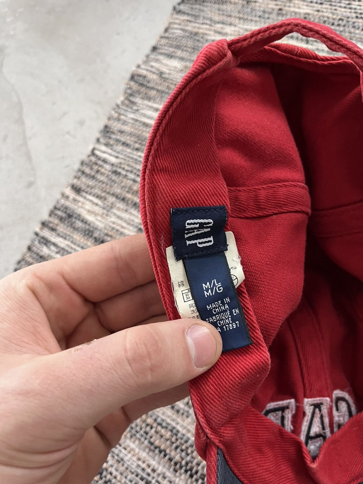 Gap Vintage Gap Red Avantgarde Minimalistic Cap Hat Yeezy style Size ONE SIZE - 12 Thumbnail