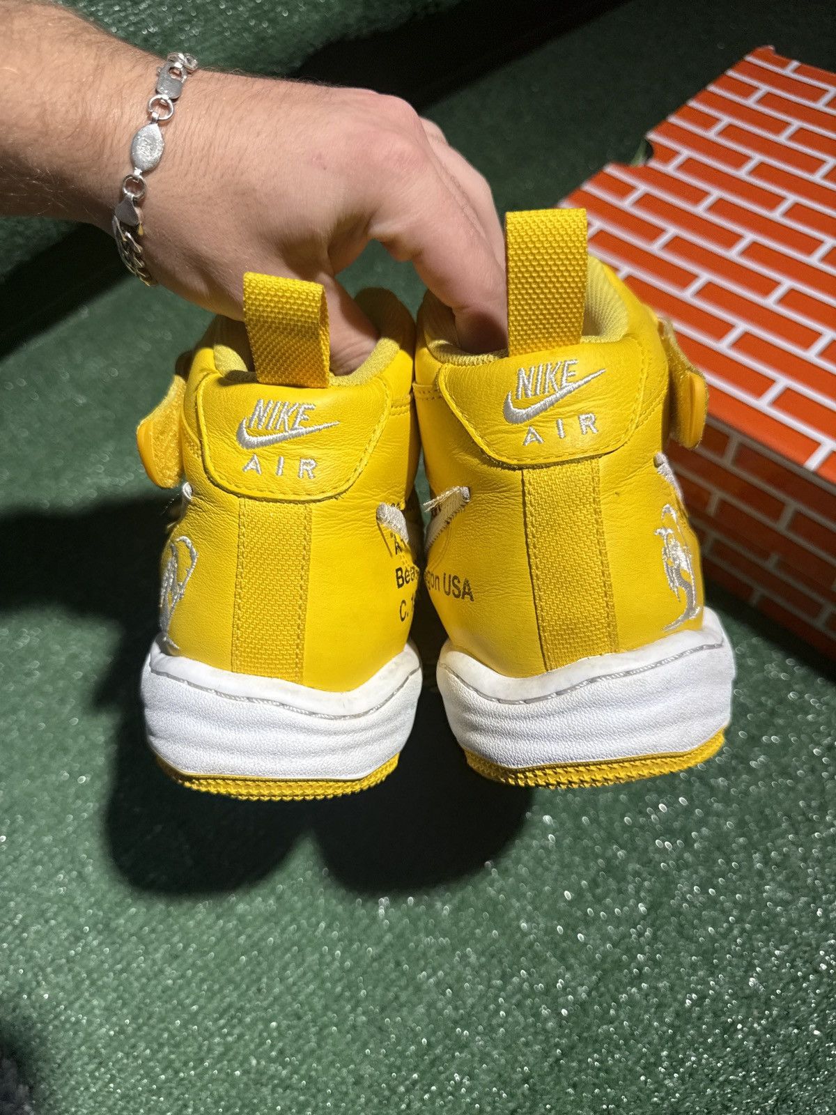 Nike × Off-White Nike air force 1 mid sp off white varsity maize Size US 10.5 / EU 43-44 - 3 Thumbnail