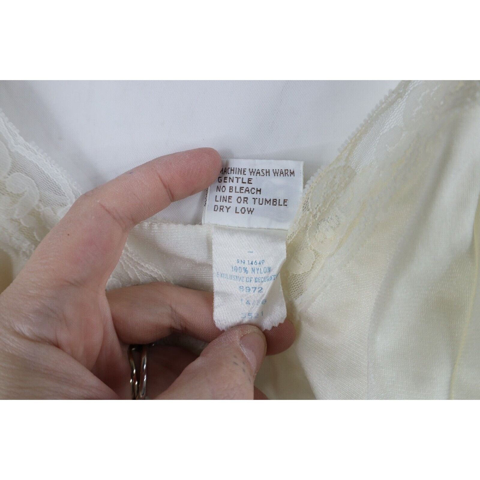 Vintage Vintage 70s Sheer Silky Nylon Lace Flower Night Gown Slip Size XL / US 12-14 / IT 48-50 - 9 Thumbnail