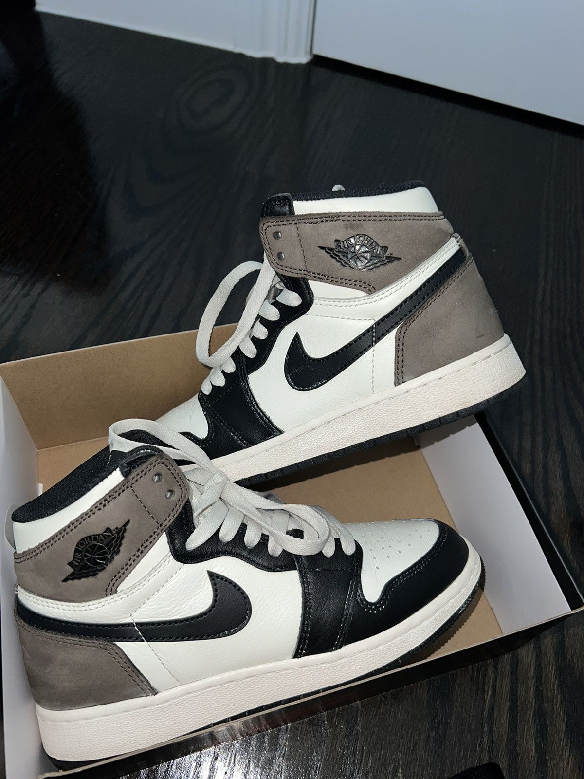 Jordan Brand Jordan 1 Retro High Mocha Size US 6 / IT 36 - 3 Thumbnail