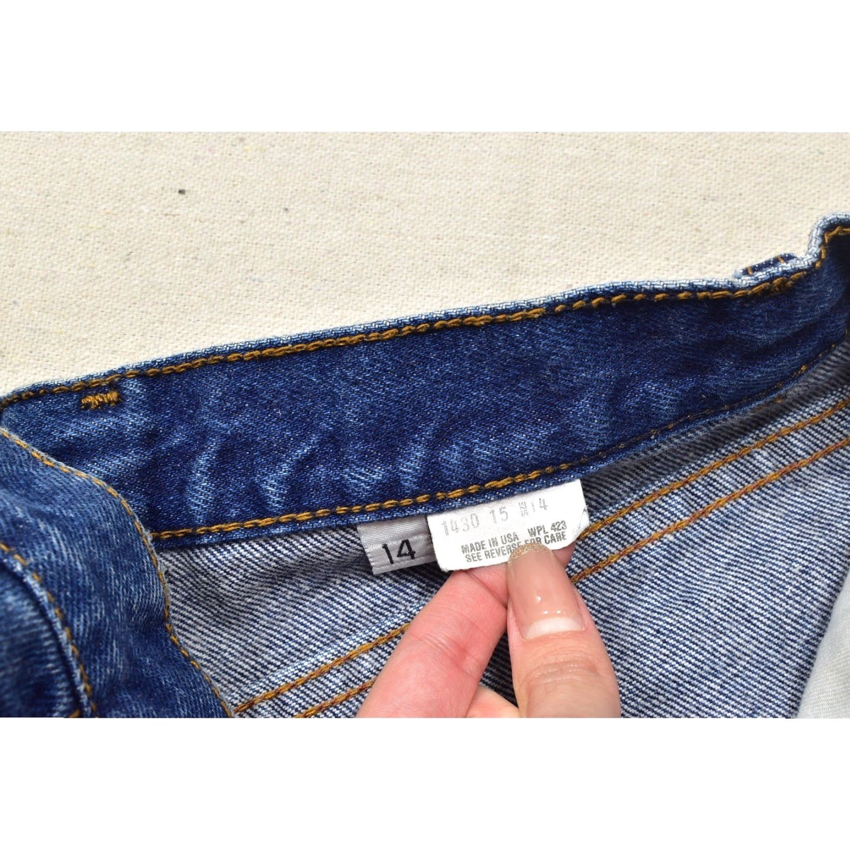 Levi's VINTAGE Levi's Jeans Women 14 Regular 5-Pocket Denim Blue Made in USA White Tab/Patch Double Horse Size 36" / US 14 / IT 50 - 7 Thumbnail
