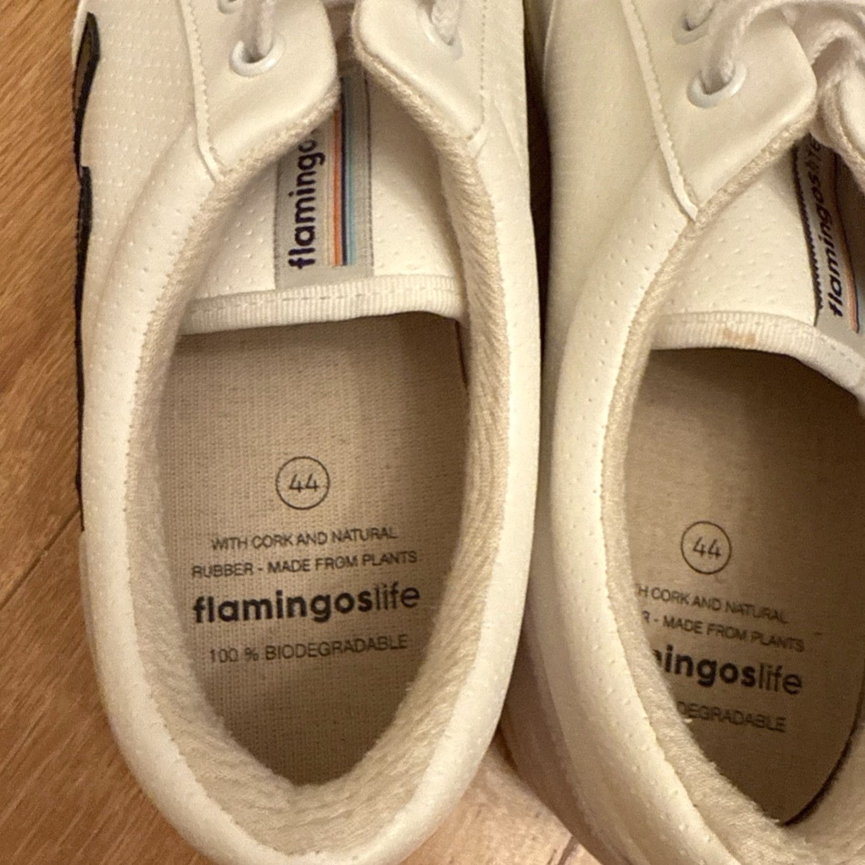 Vintage Flamingos Life Roland Shoes Men's 11 White Navy Logo Vegan Low Top Sneaker Size US L / EU 52-54 / 3 - 6 Thumbnail