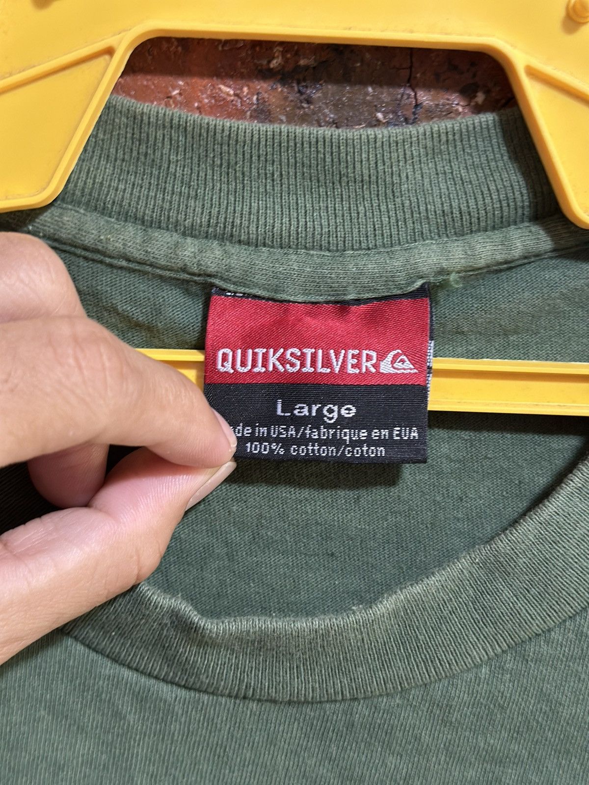 Quiksilver × Vintage Vintage 90s Quiksilver Surf Green Army Faded Tee Size US L / EU 52-54 / 3 - 5 Thumbnail