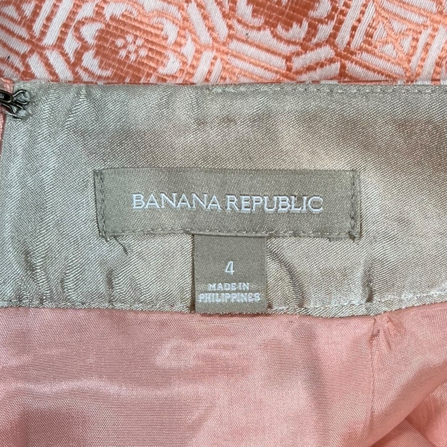 Banana Republic Banana Republic Peach and Cream Geometric Print Skirt Size 4 Size 27" / US 4 / IT 40 - 3 Thumbnail