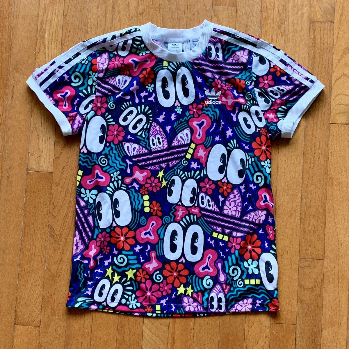 Adidas NWOT Adidas 3 Stripes Doodlebomb SST Tee DV2656 XS Size XS / US 0-2 / IT 36-38 - 1 Thumbnail