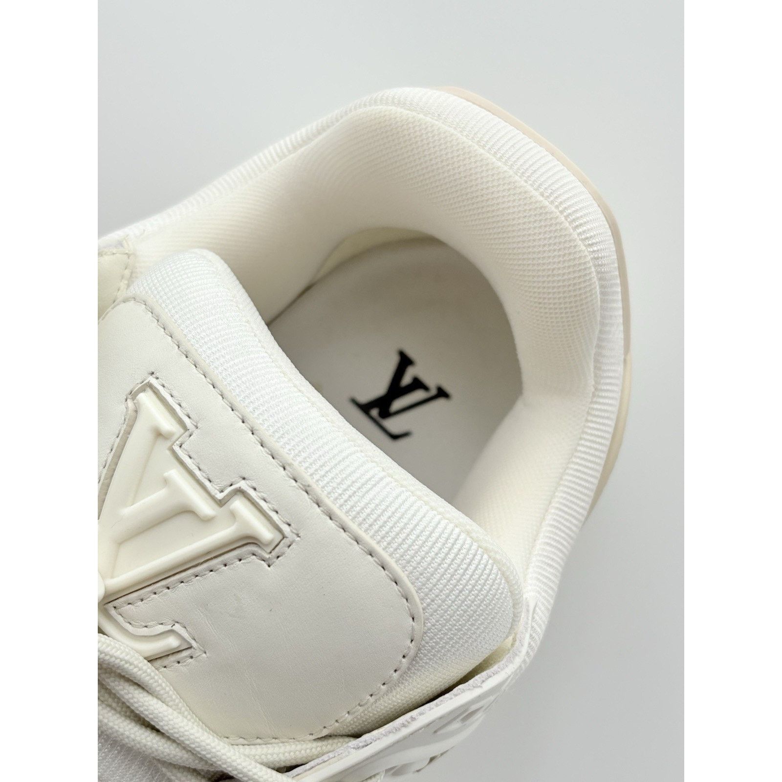 Louis Vuitton Louis Vuitton Maxi Trainer ' White ' | WORN ONCE! Size US 11.5 / EU 44-45 - 6 Thumbnail