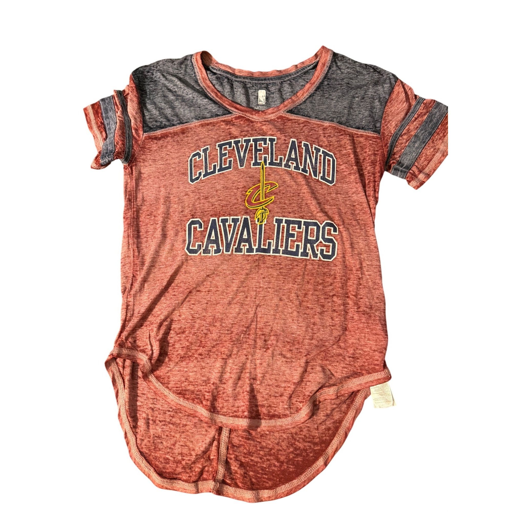 NBA Cleveland Cavaliers Juniors High Low Hem T Shirt Logo Burnou Size S / US 4 / IT 40 - 1 Thumbnail