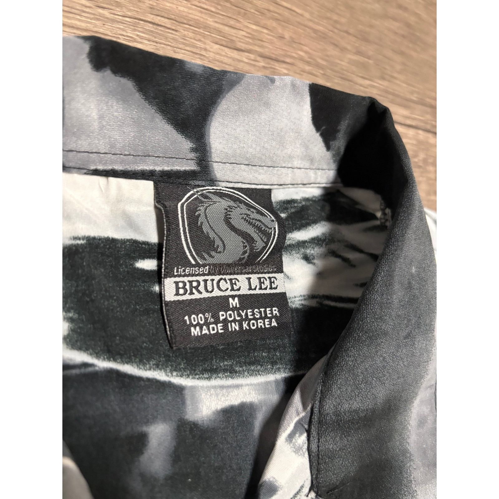 Vintage Vintage Bruce Lee AOP Button Shirt Sz M Size US M / EU 48-50 / 2 - 3 Thumbnail