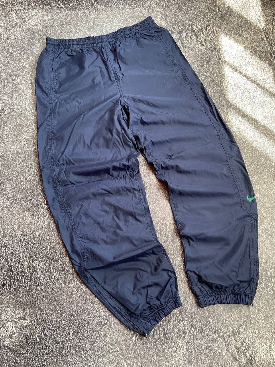 Nike Vintage Nike 90s drill baggy nylon pants Size US 32 / EU 48 - 1 Thumbnail