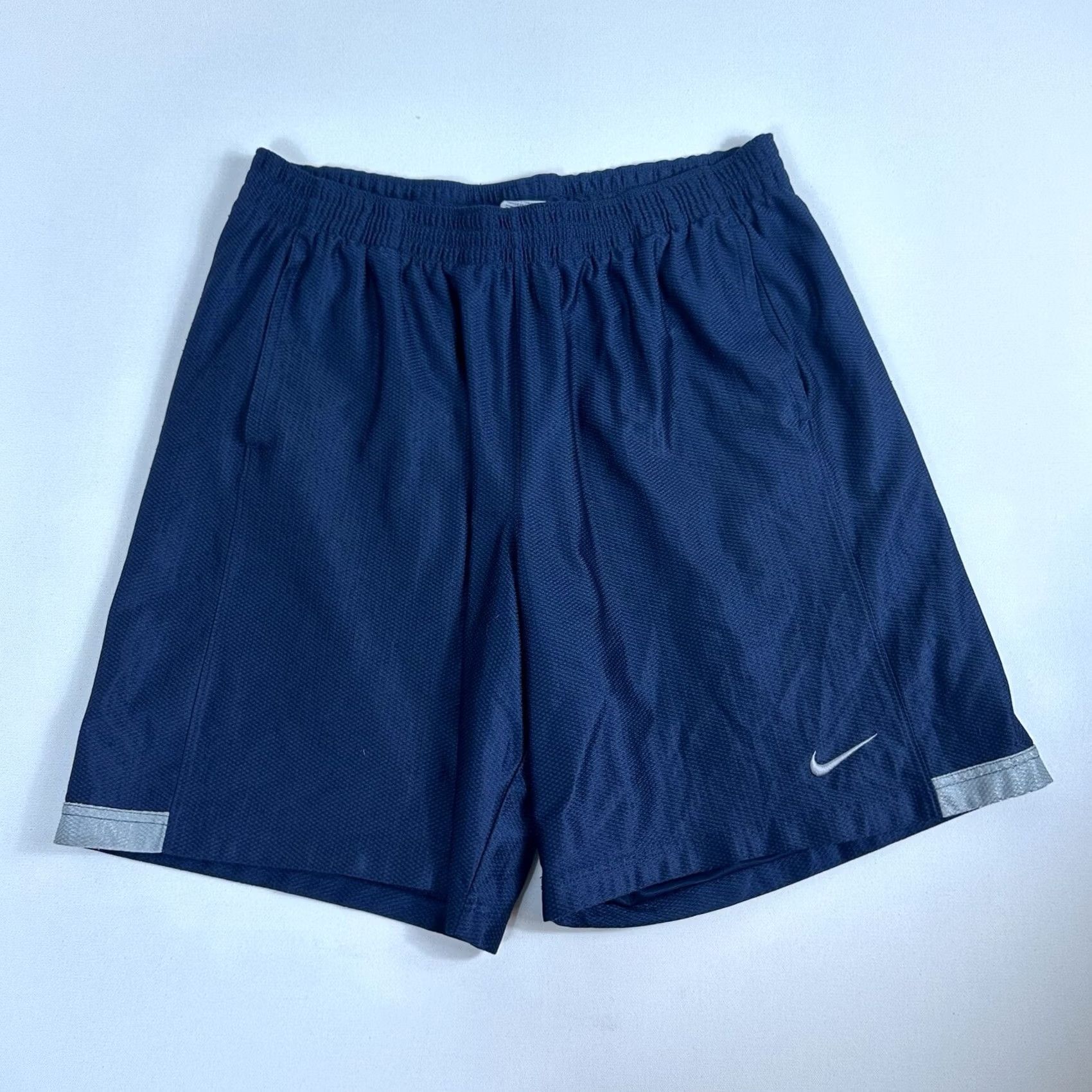 Nike VINTAGE Nike Basketball Shorts Blue Men XL Active Athletic Gym Training Size US 36 / EU 52 - 2 Thumbnail