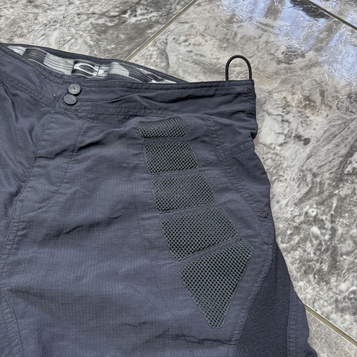 Oakley × Vintage Oakley MTB Shorts 2000s vintage Size US 34 / EU 50 - 4 Thumbnail
