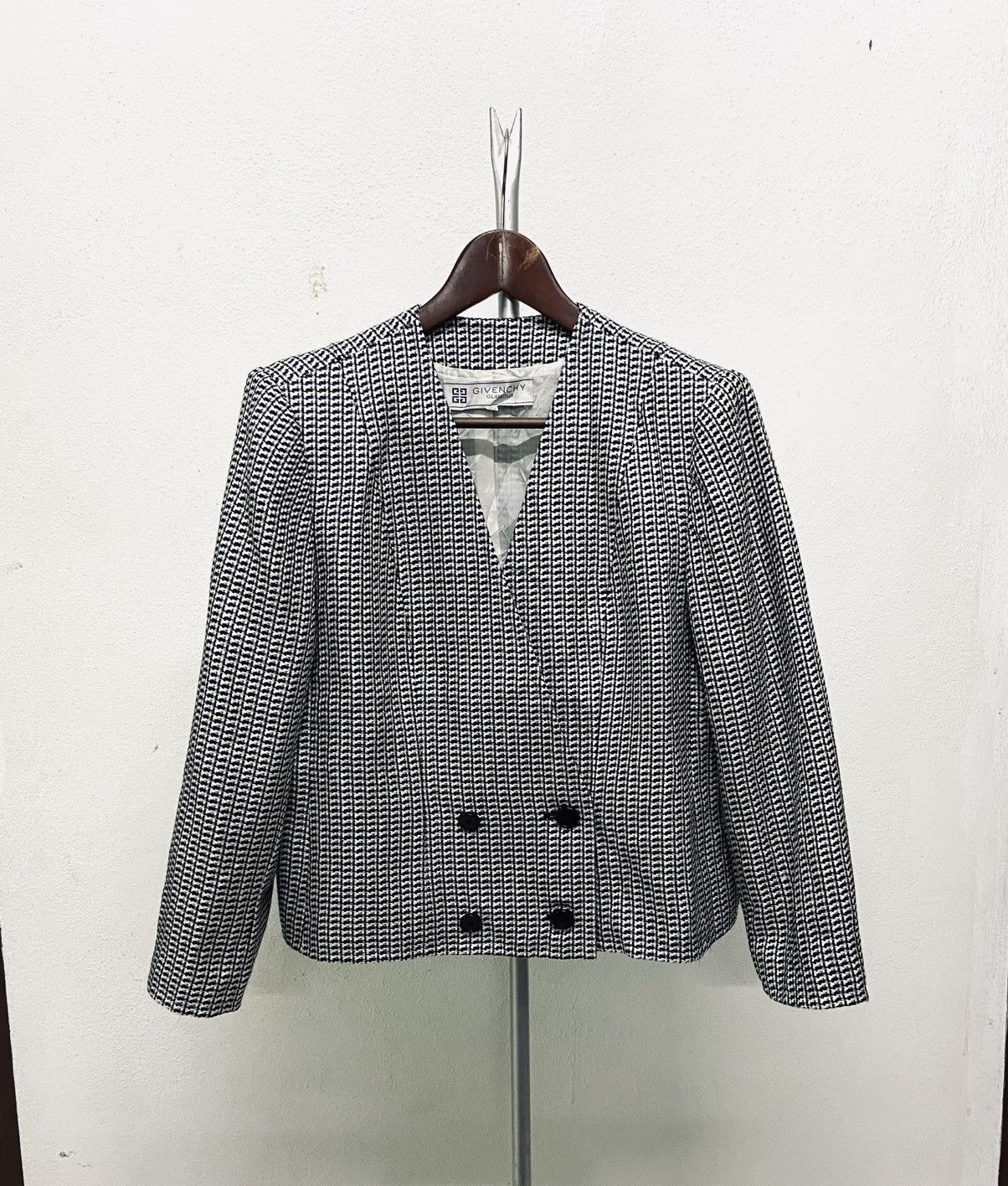 Givenchy GIVENCHY GLAMOUR BLAZER Size XL / US 12-14 / IT 48-50 - 1 Thumbnail