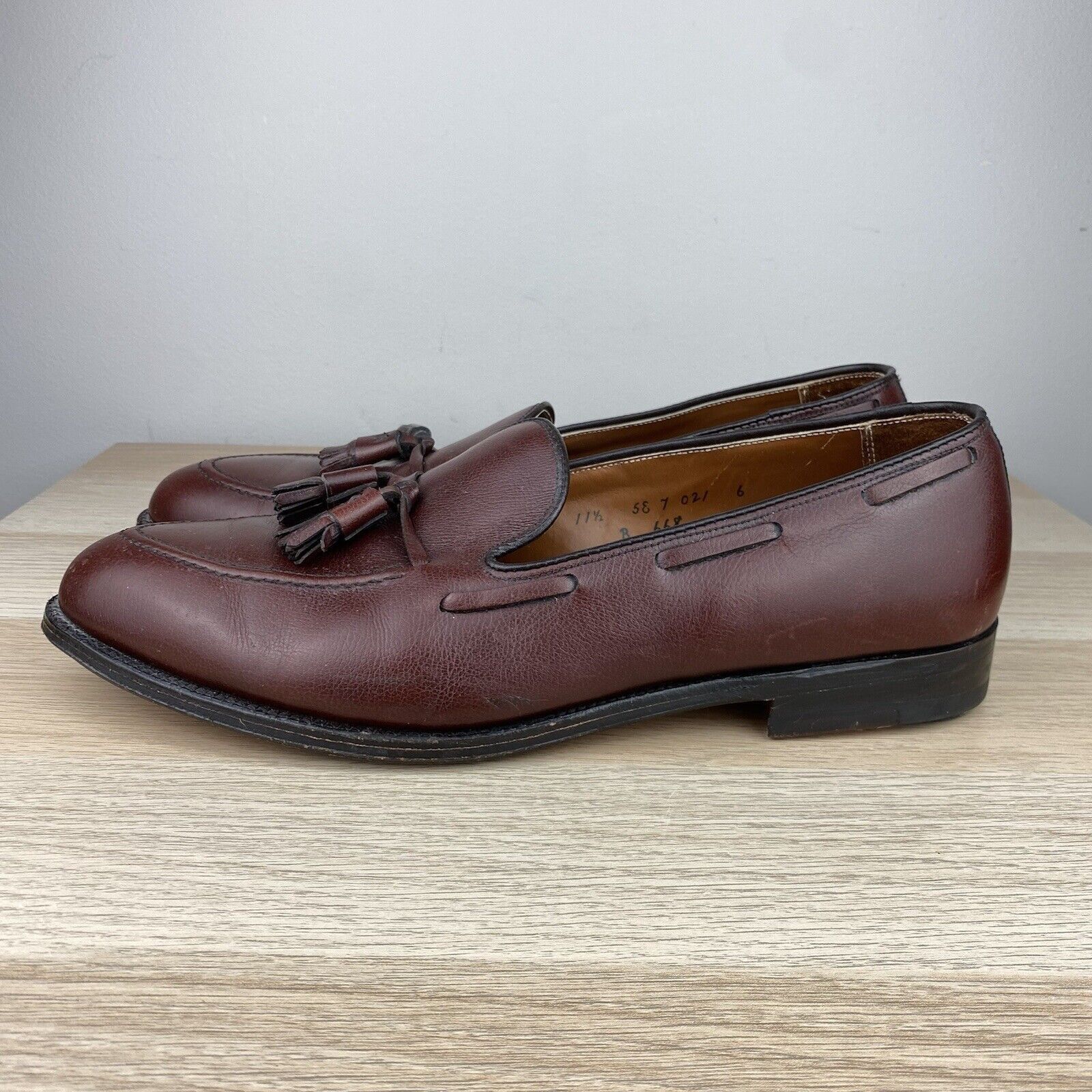 Alden Vintage Alden 668 Eljoy Tassel Slip On Loafer Leather 11.5 Size US 11.5 / EU 44-45 - 1 Thumbnail