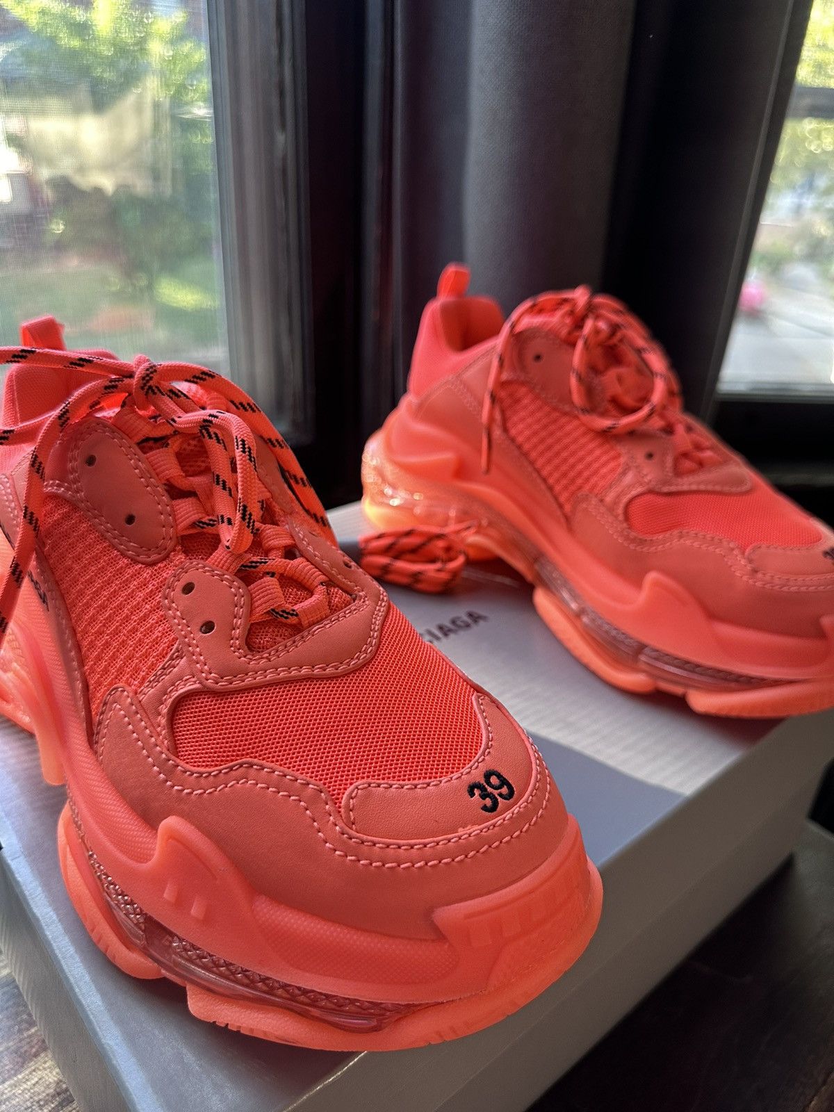 Balenciaga Balenciaga Triple S, Clear Sole – Fluo Orange – EU 39 / US 9 Size US 9 / IT 39 - 2 Thumbnail
