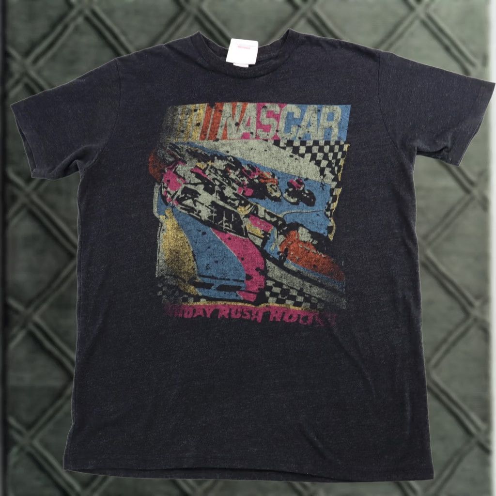 Junk Food Junk Food Nascar Shirts MENS Size Large Gray T-Shirt Short Sleeve Cars Brand: Junk Food L Gray Size US L / EU 52-54 / 3 - 1 Thumbnail