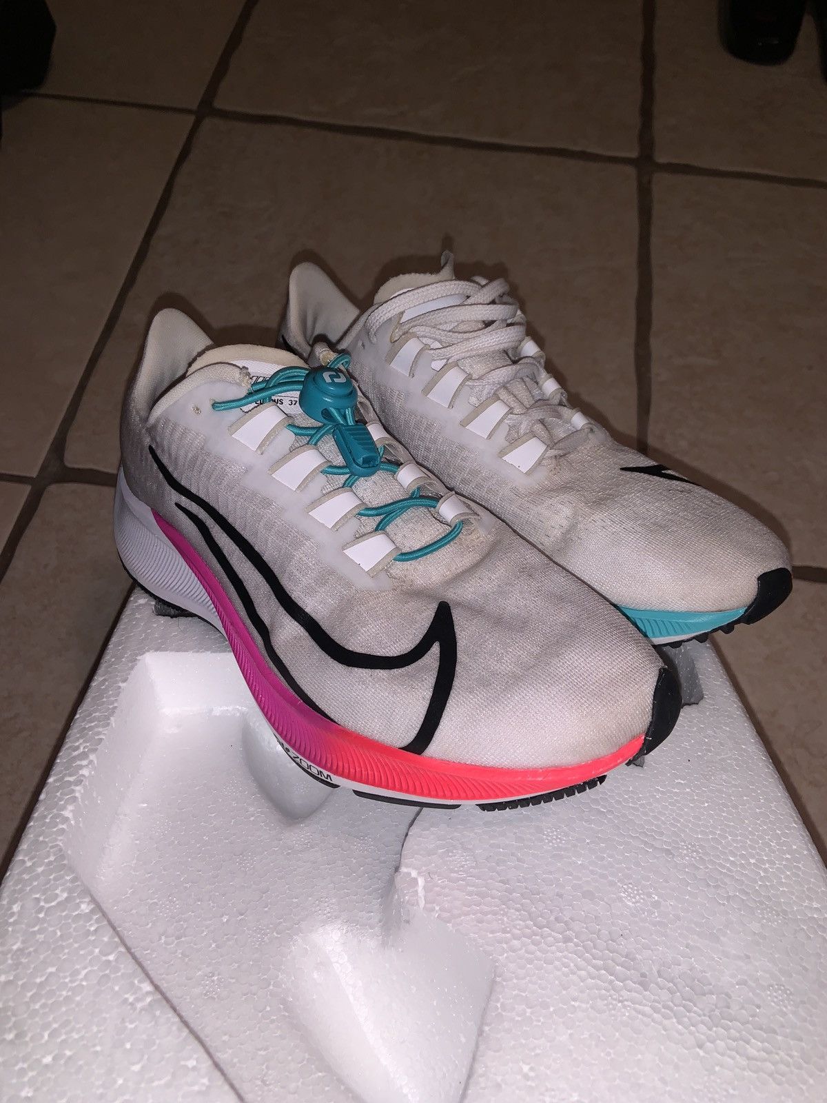 Nike Women’s Nike Air Zoom Pegasus 37 White Multi Color Size US 7.5 / IT 37.5 - 7 Thumbnail