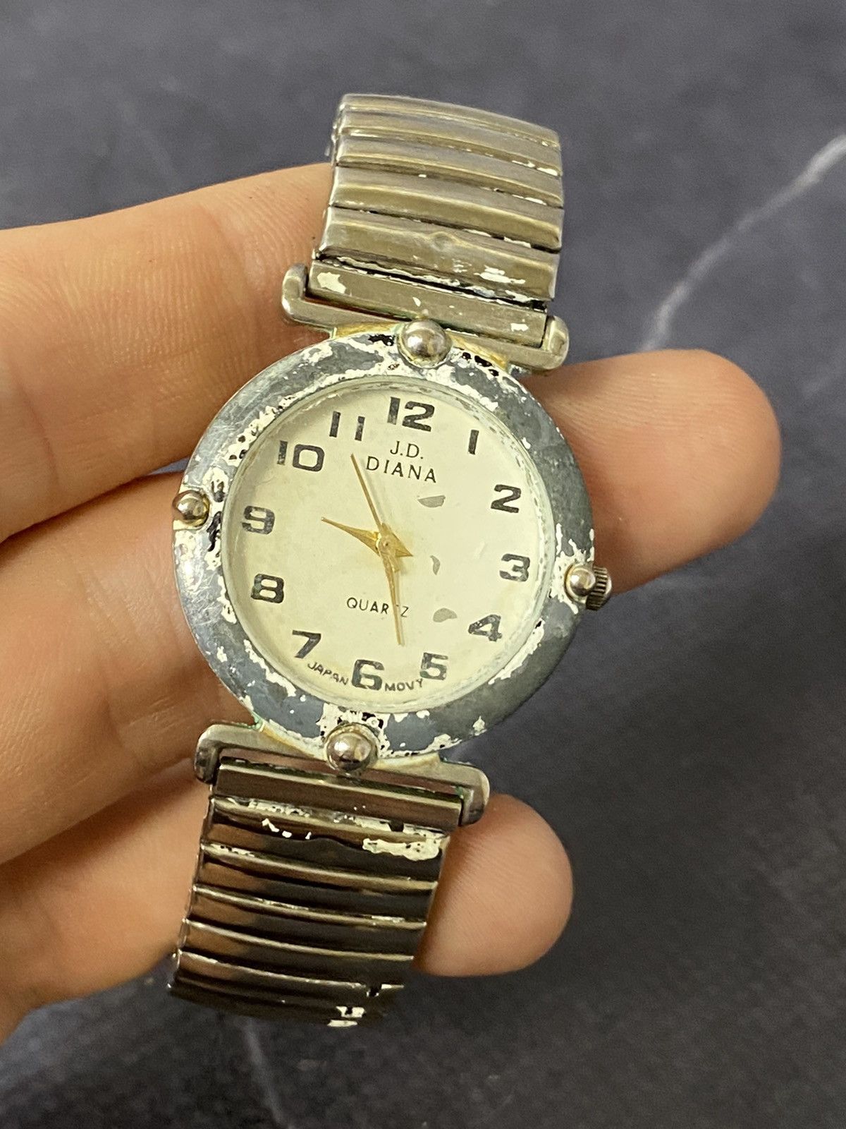 Japanese Brand J.D. DIANA Vintage Distressed Grunge Watch with Elastic Band Size ONE SIZE - 4 Thumbnail