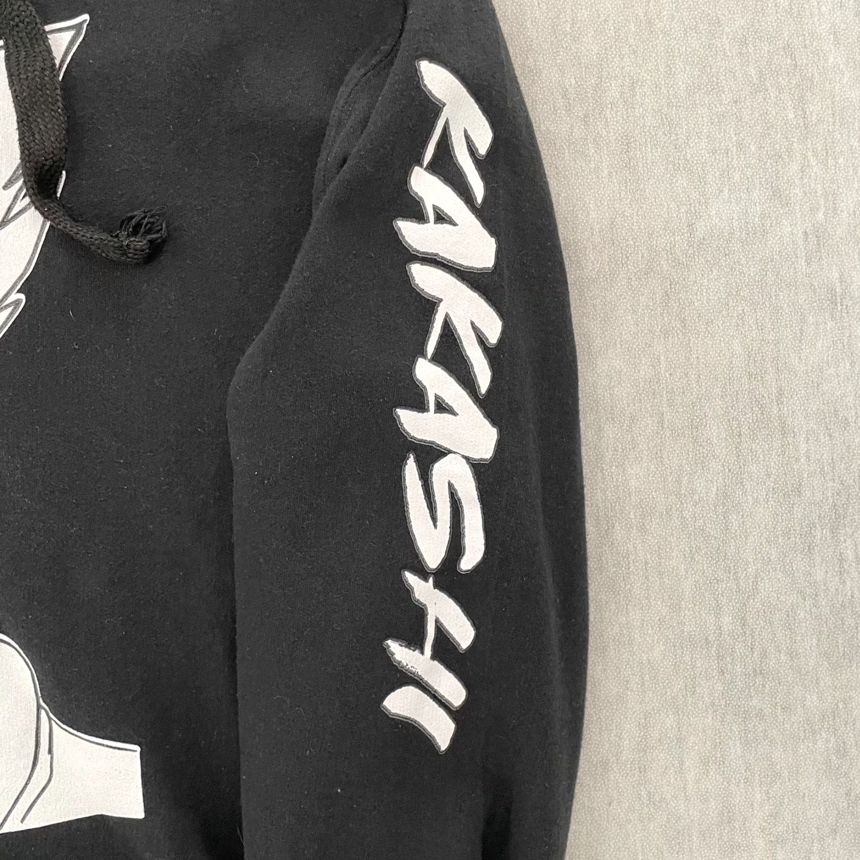 Vintage Kakashi Obito Hoodie Adult Medium Black Anime Pullover Mens M Graphic Print Hooded Sweatshirt Pullover Kakashi Obito Naruto Shippuden Graphic Print Size US M / EU 48-50 / 2 - 5 Thumbnail